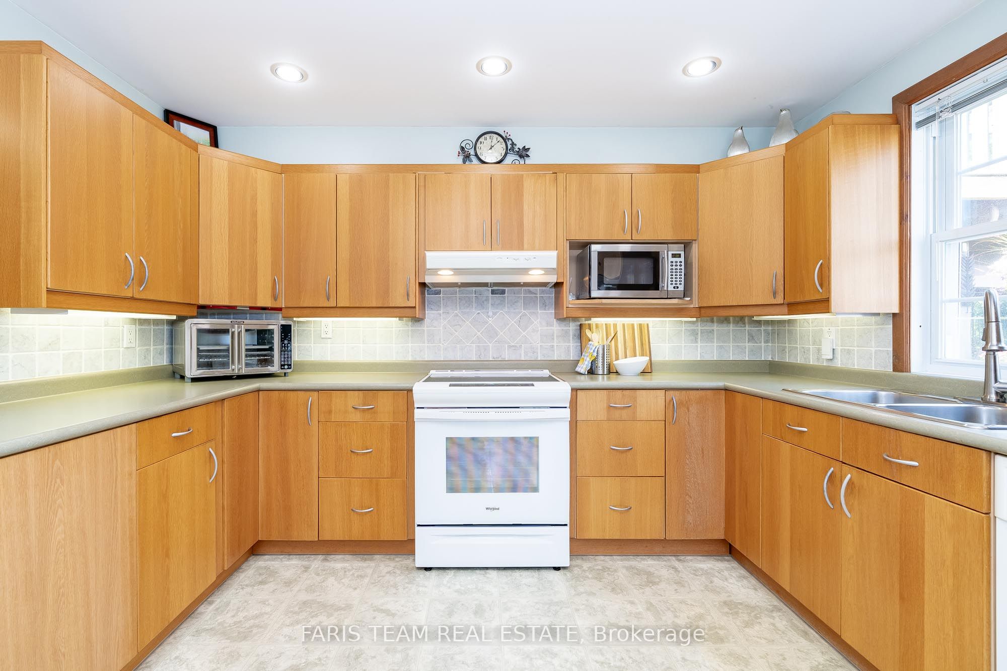 63 Broadview St Property Photo 21