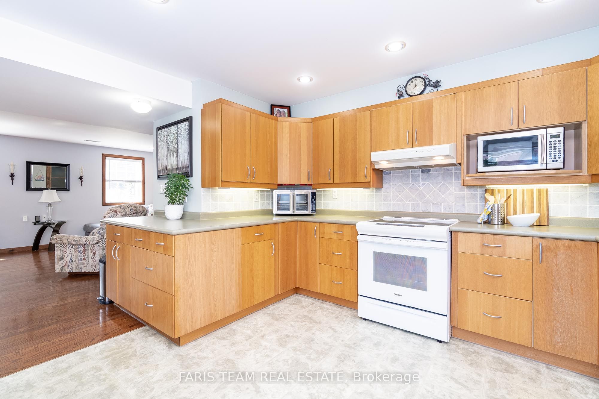 63 Broadview St Property Photo 22