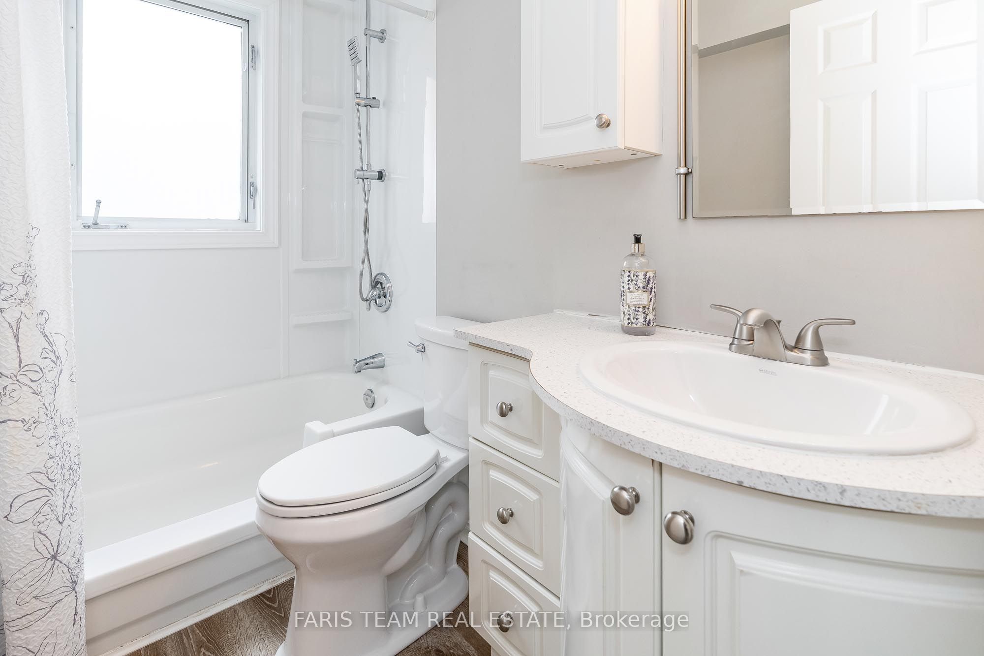 164 Jarvis St Property Photo 12