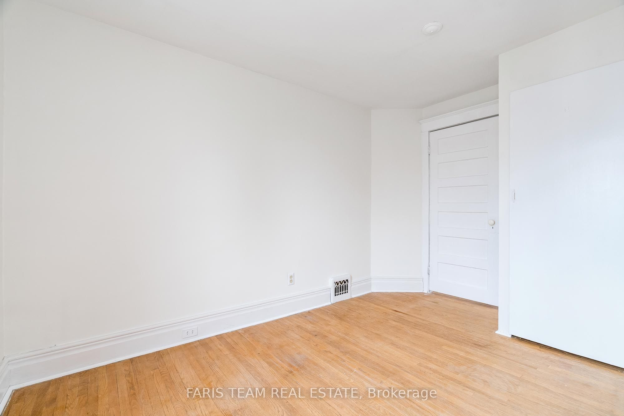 164 Jarvis St Property Photo 16