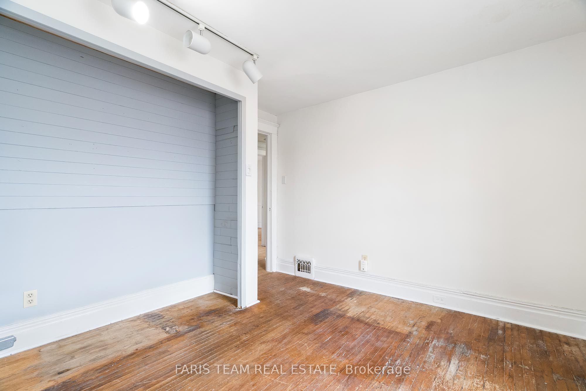 164 Jarvis St Property Photo 20