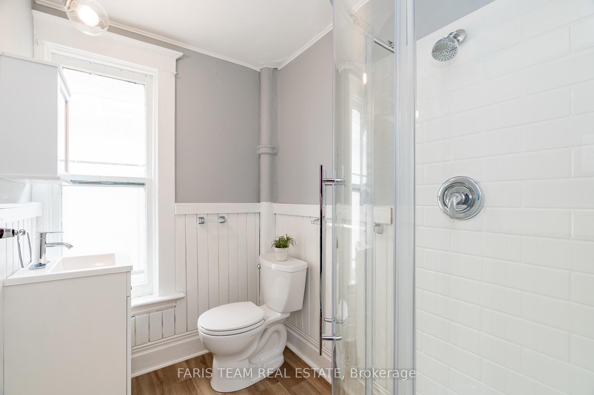 164 Jarvis St Property Photo 21