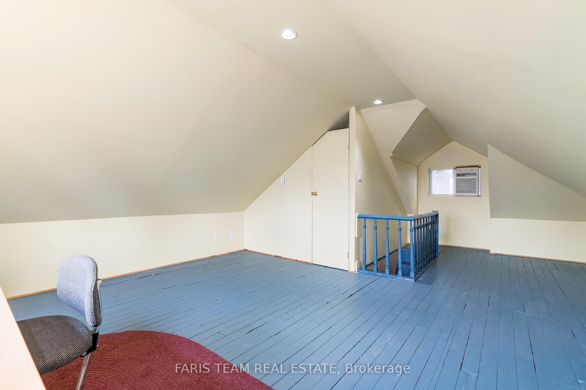 164 Jarvis St Property Photo 24