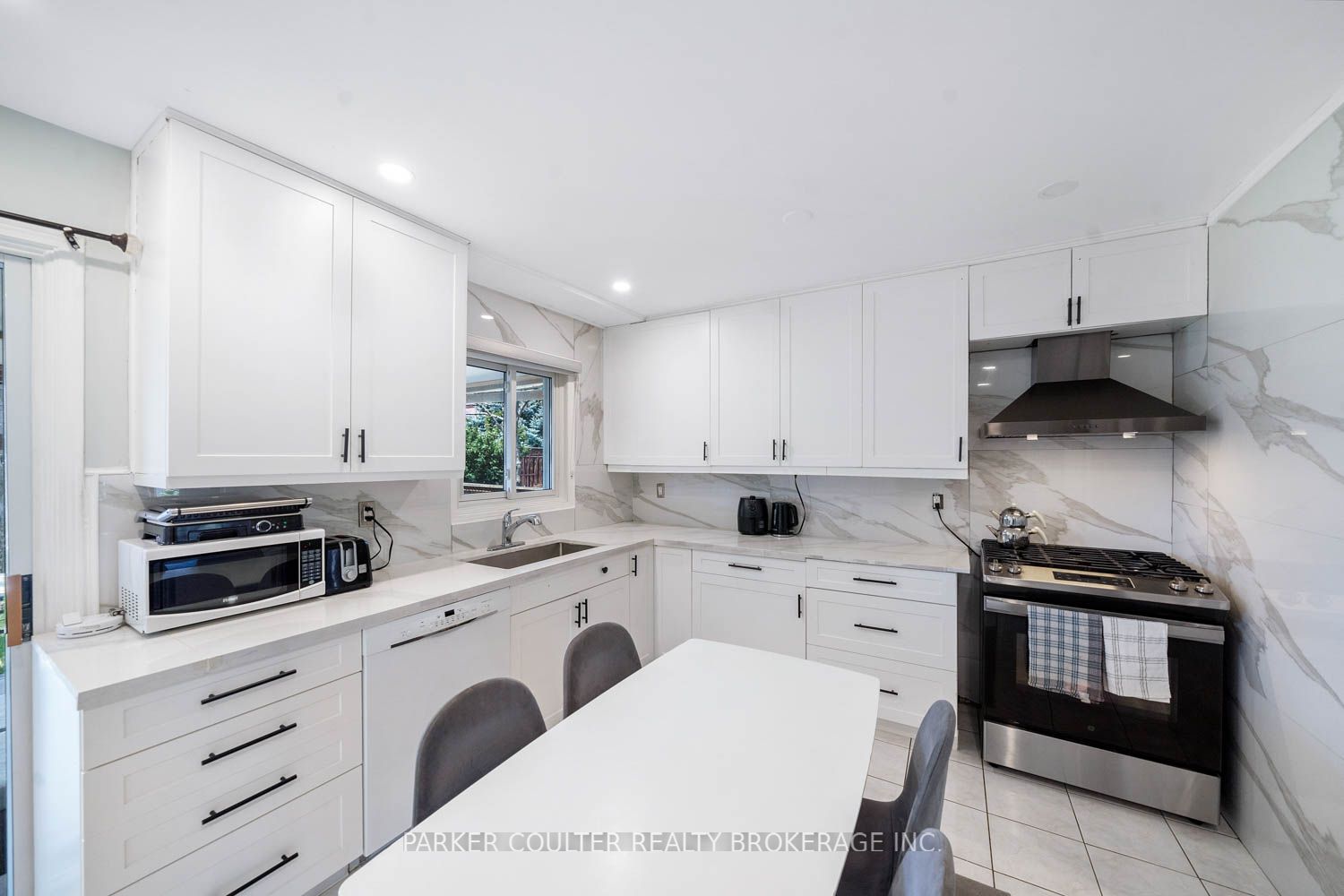 32 Brown St Property Photo 13