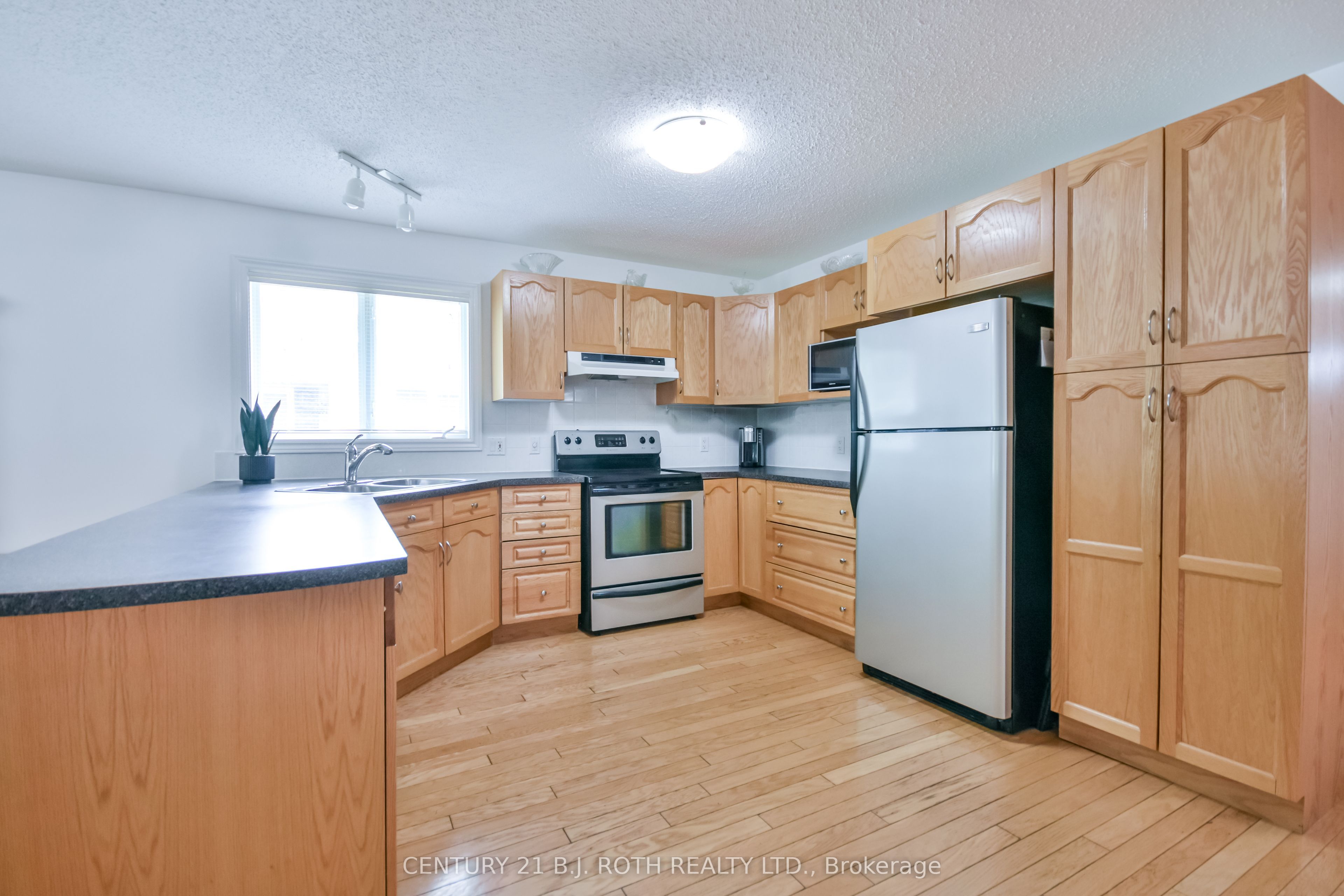97 Pennsylvania Ave Property Photo 8
