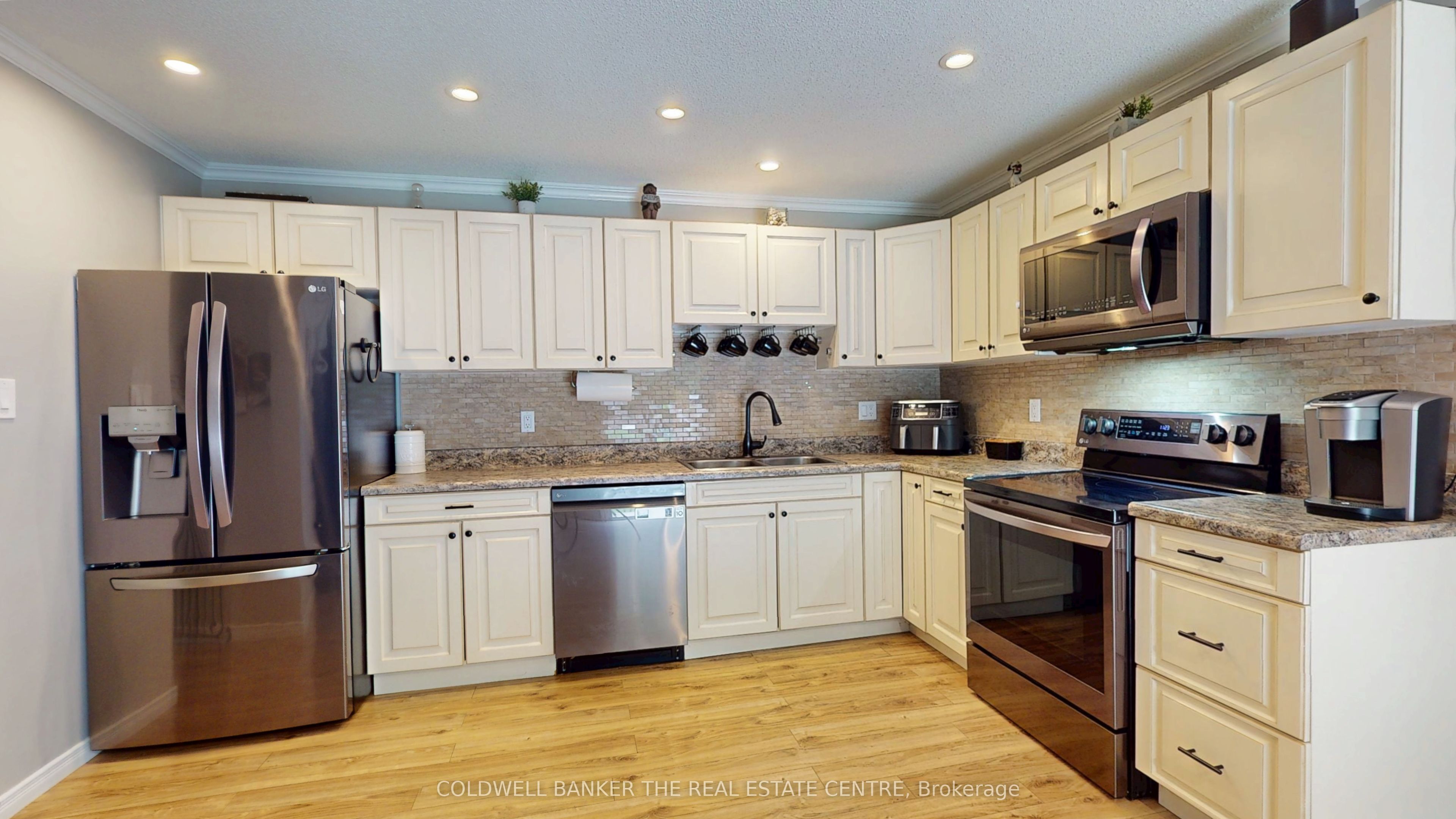 4557 Trent Trail Property Photo 8