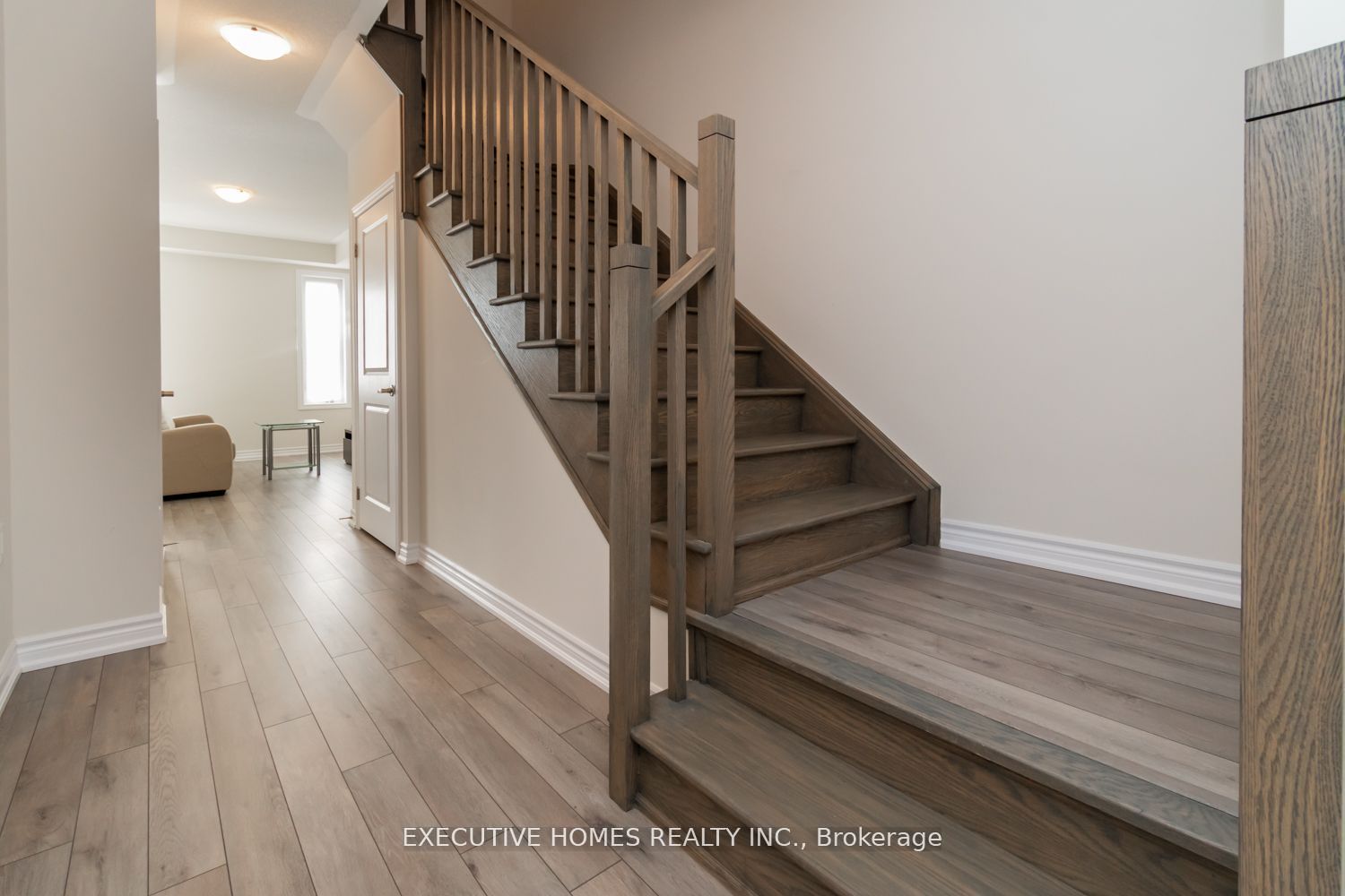 15 Rochester Drive Property Photo 16