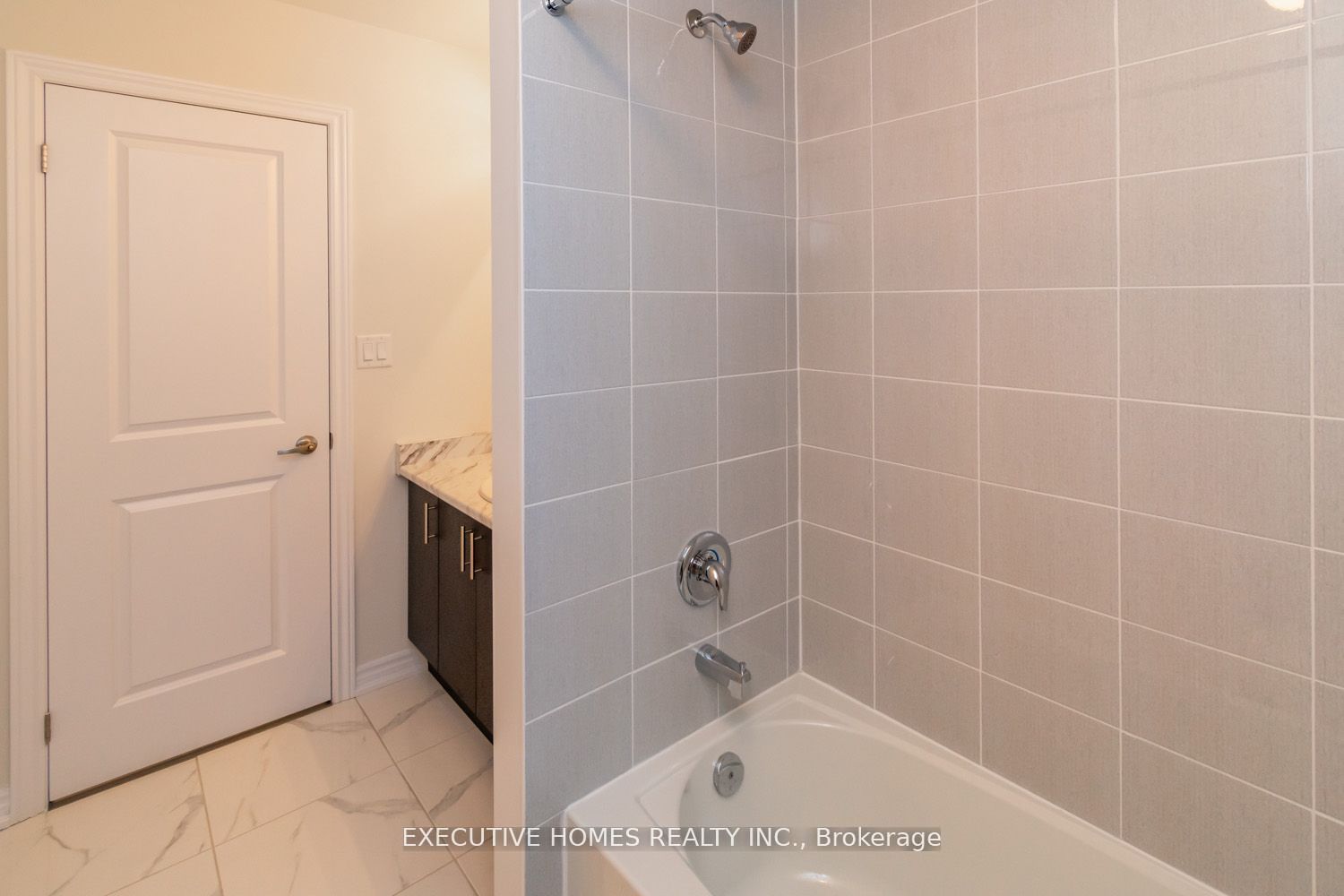15 Rochester Drive Property Photo 23