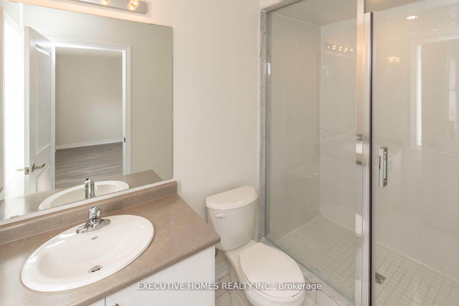 15 Rochester Drive Property Photo 27