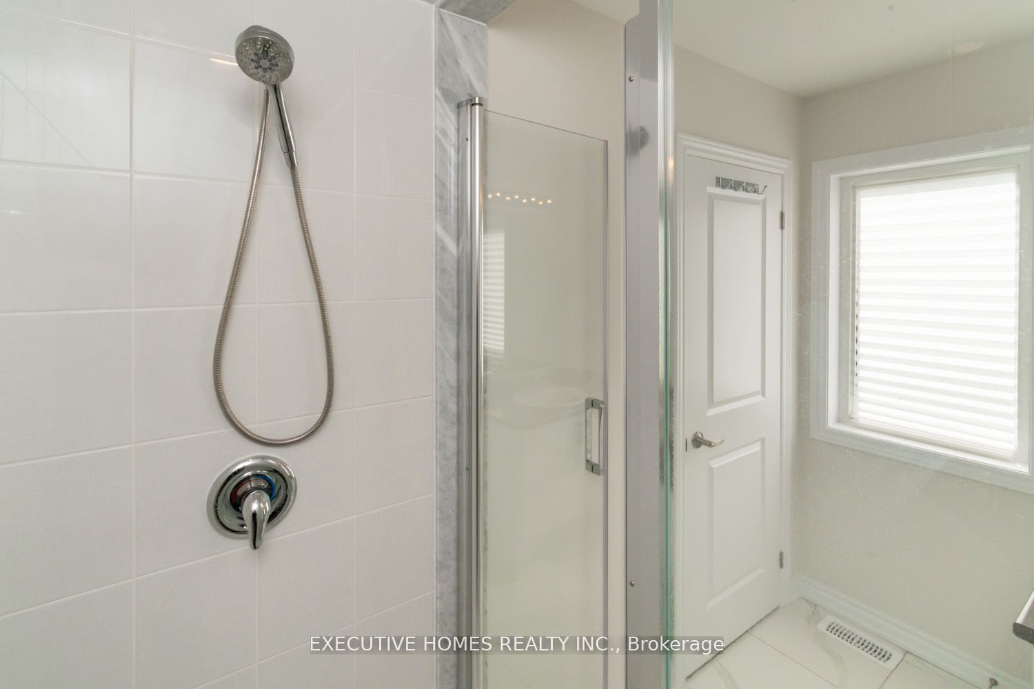 15 Rochester Drive Property Photo 28