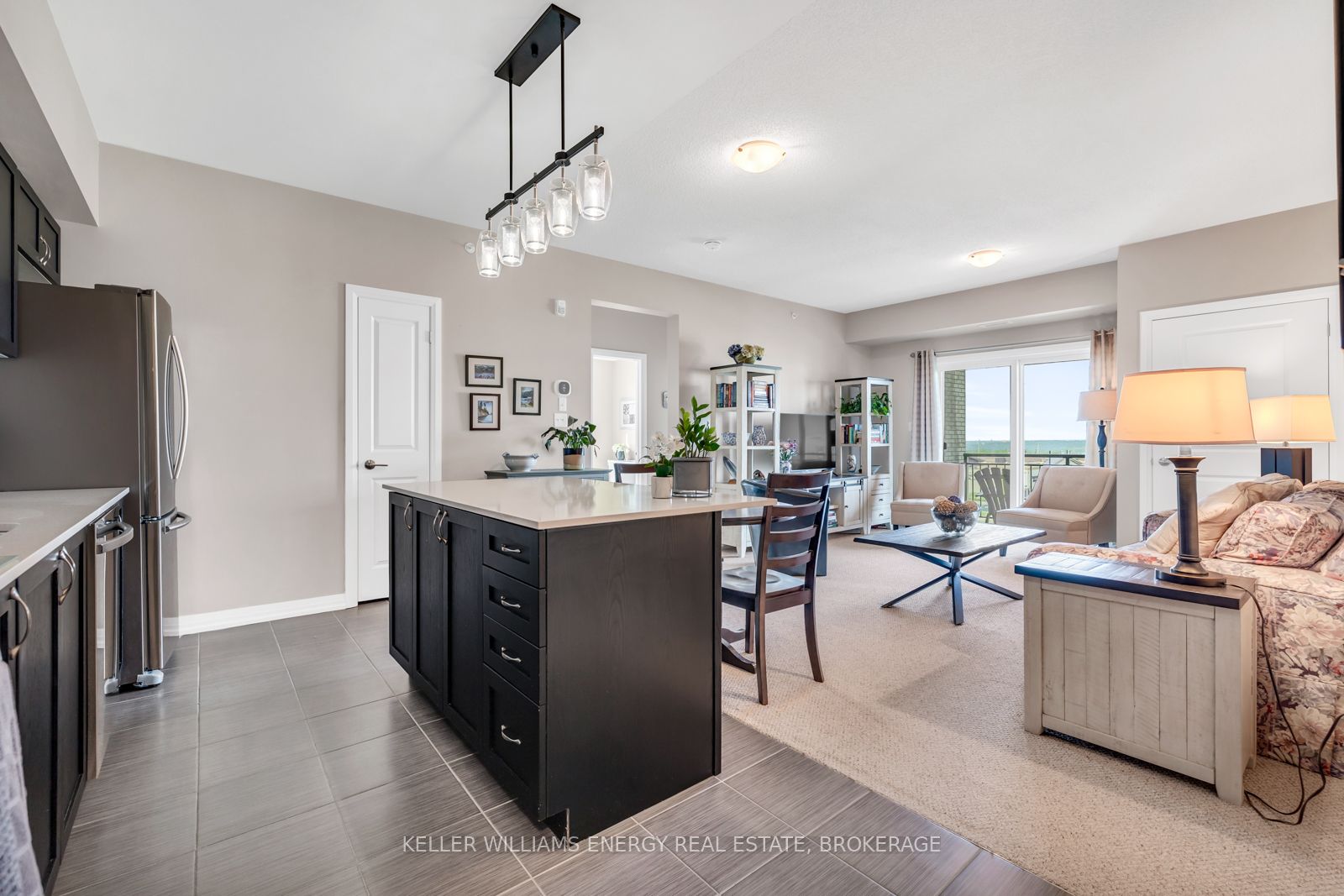 #309 - 299 Cundles Road Property Photo 1