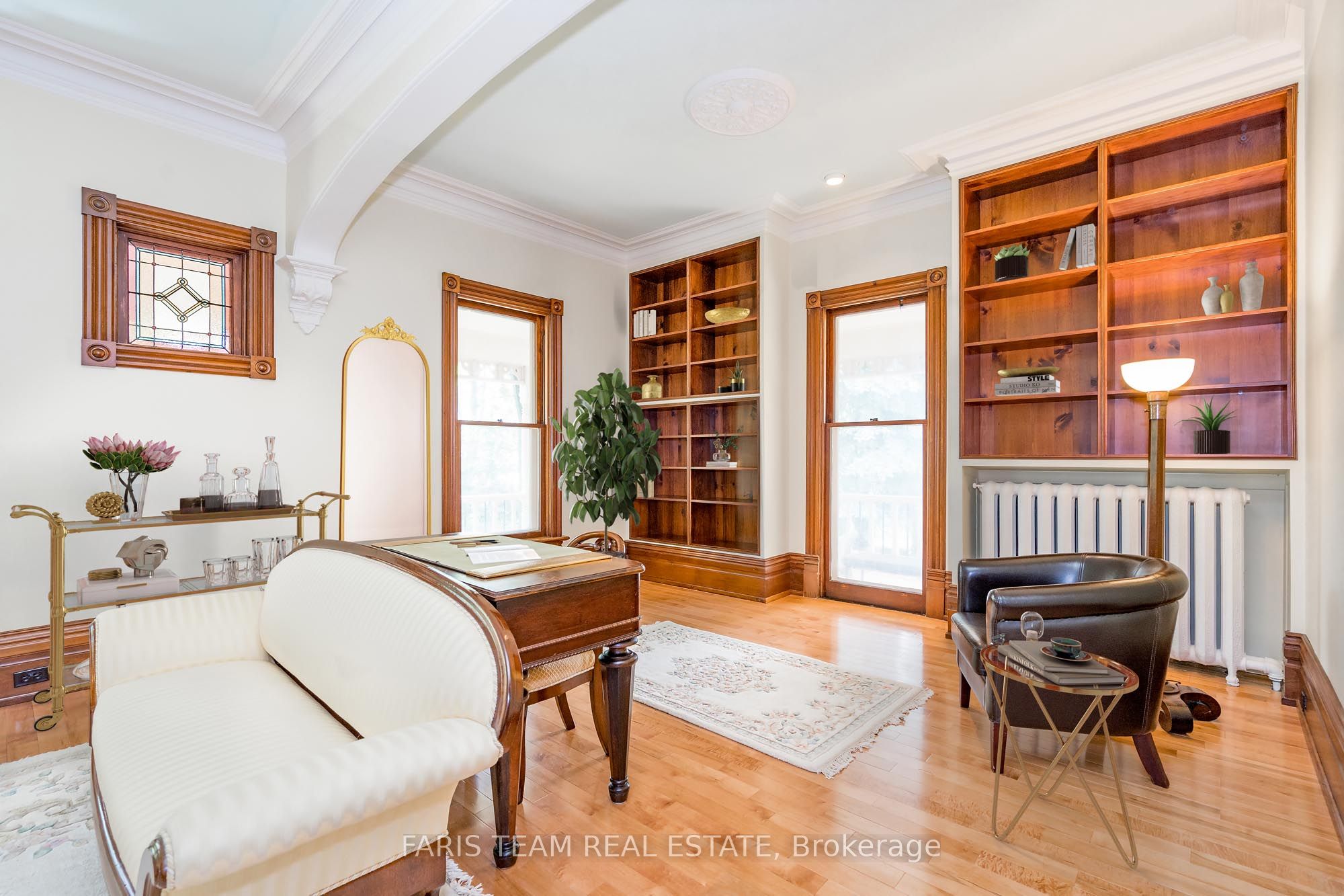 136 West Street N Property Photo 12