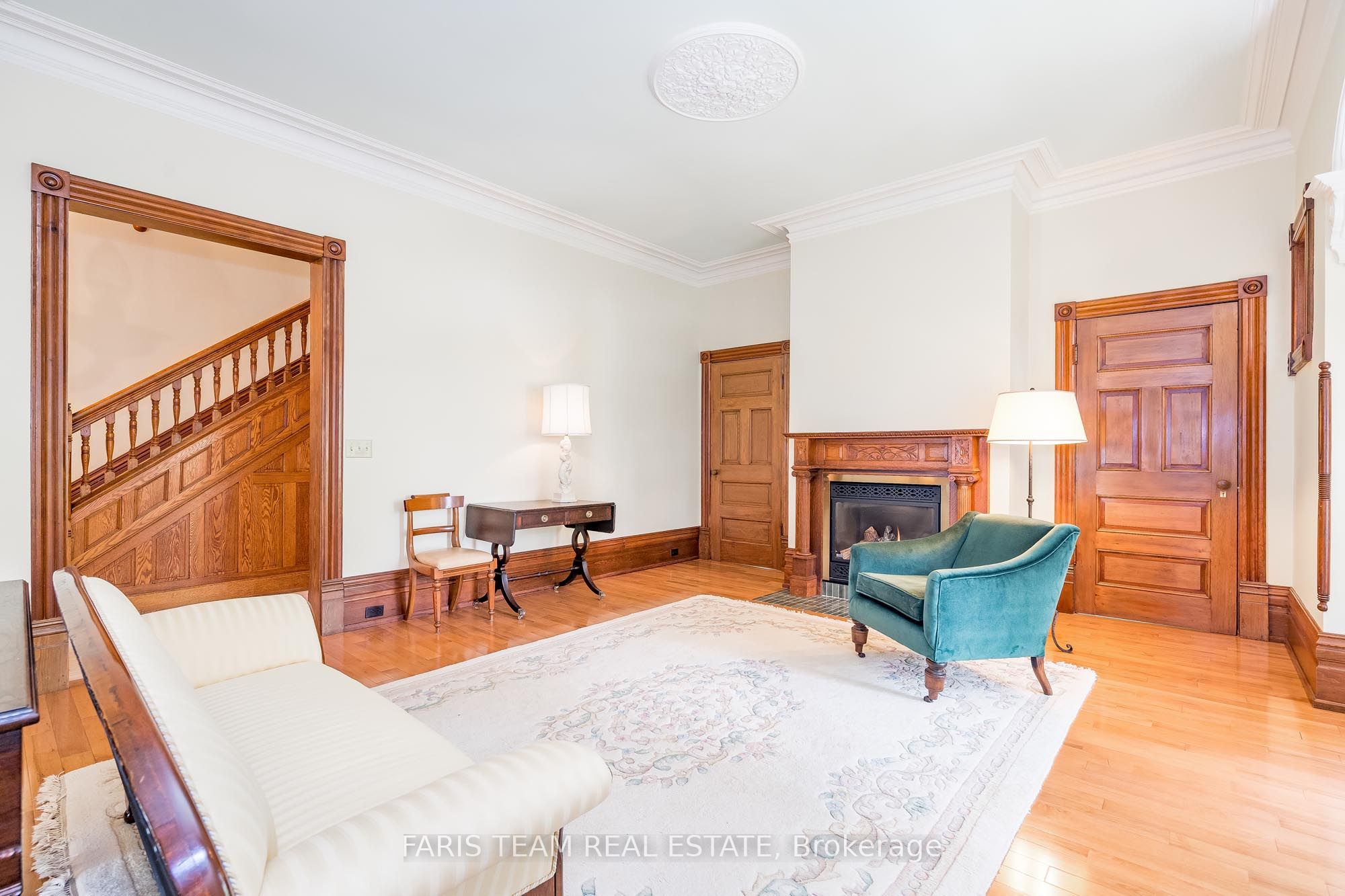 136 West Street N Property Photo 15