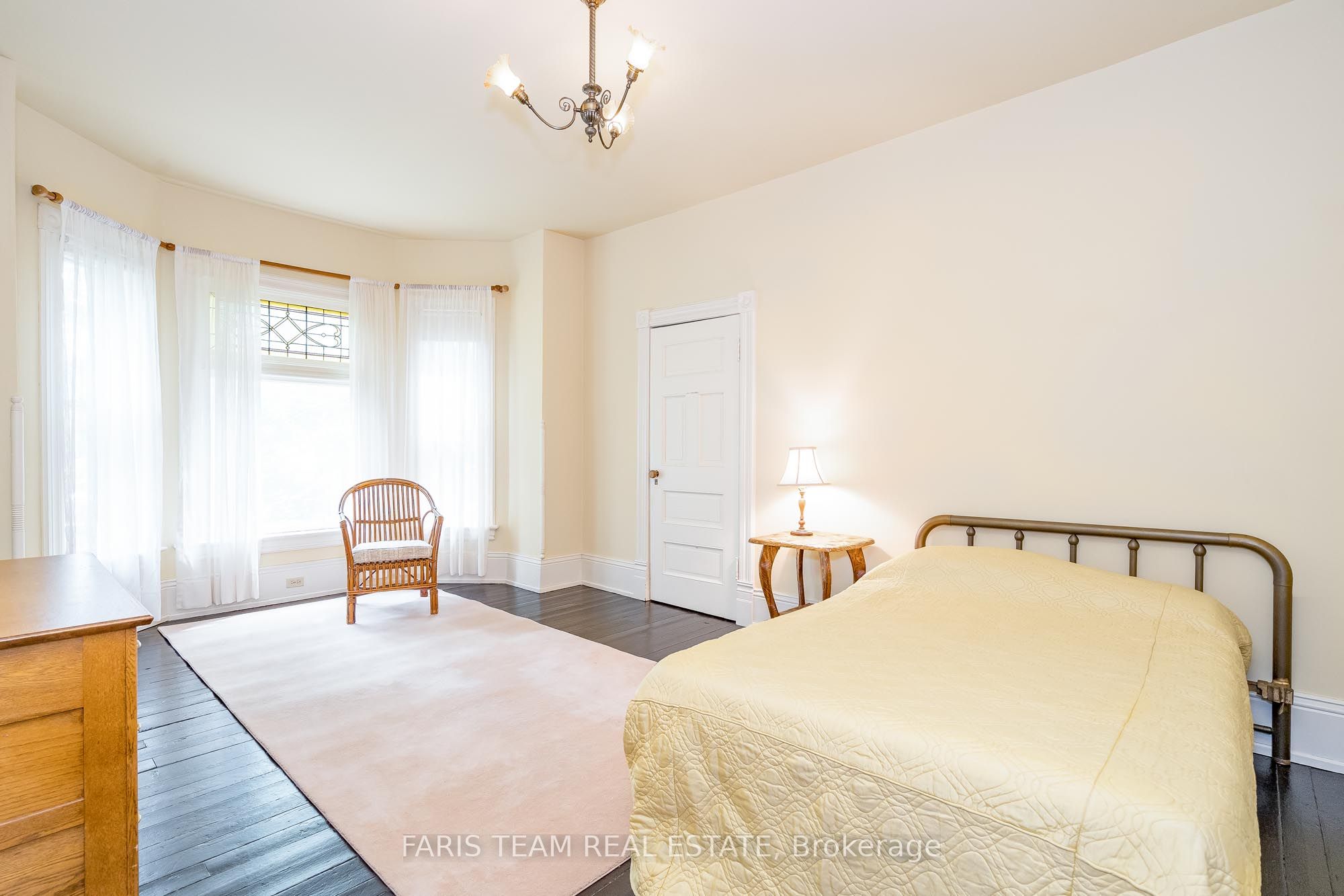 136 West Street N Property Photo 26
