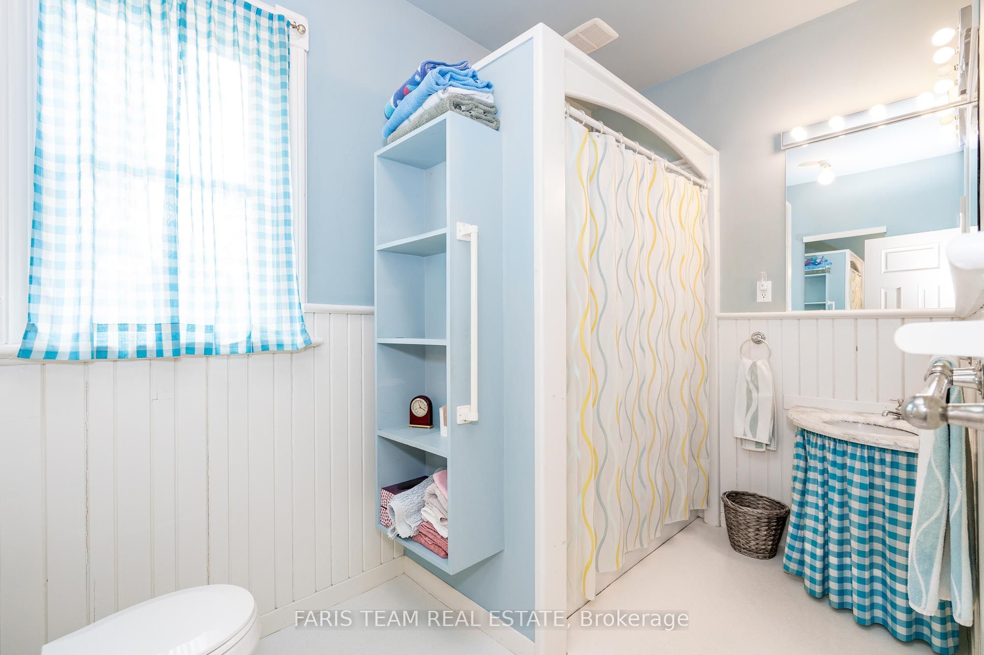 136 West Street N Property Photo 28