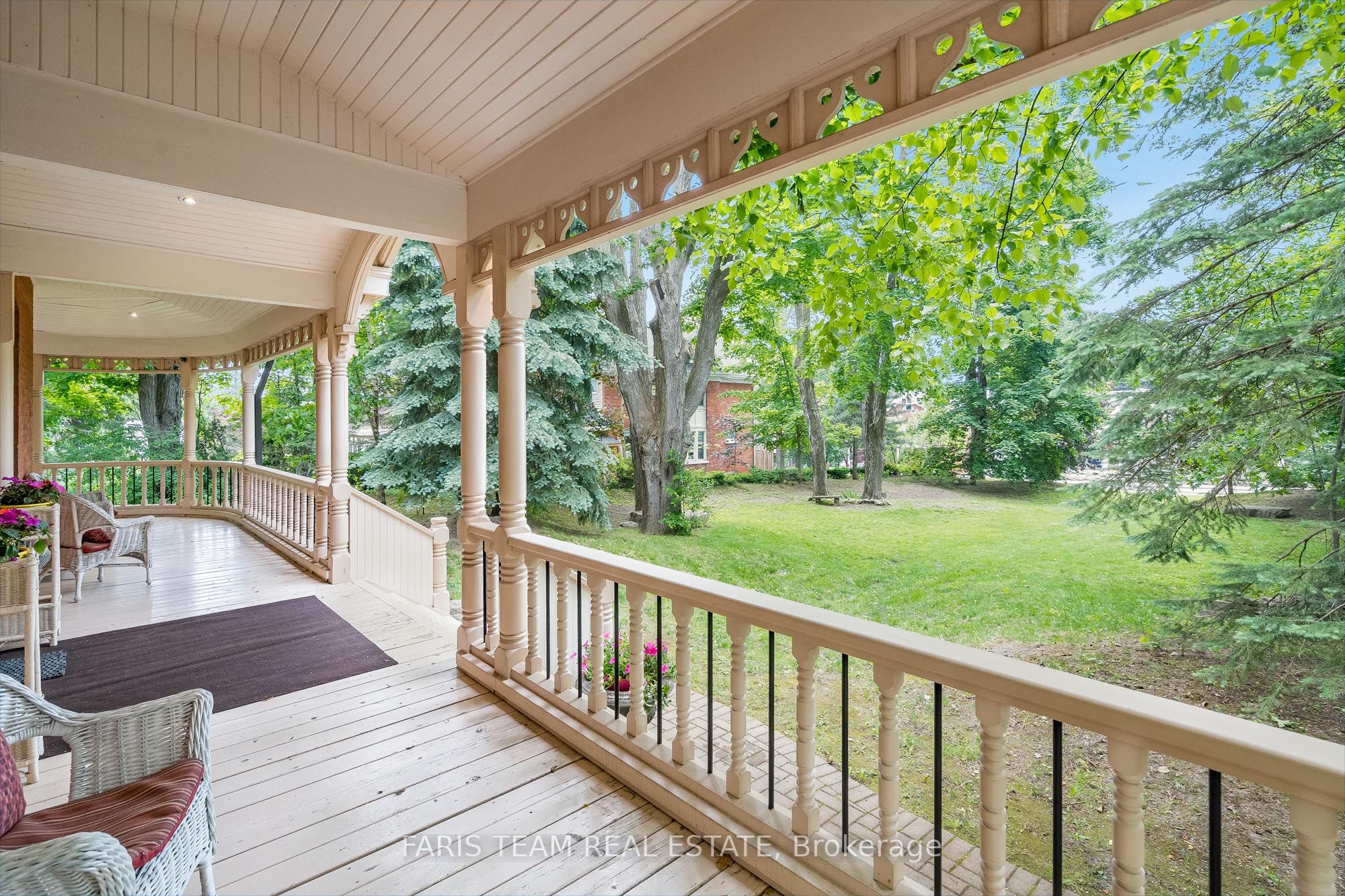 136 West Street N Property Photo 33