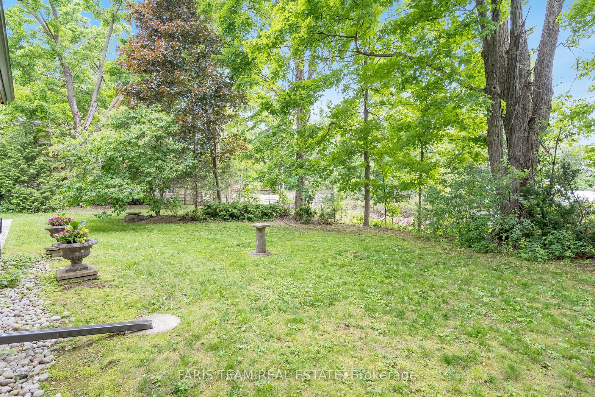136 West Street N Property Photo 35