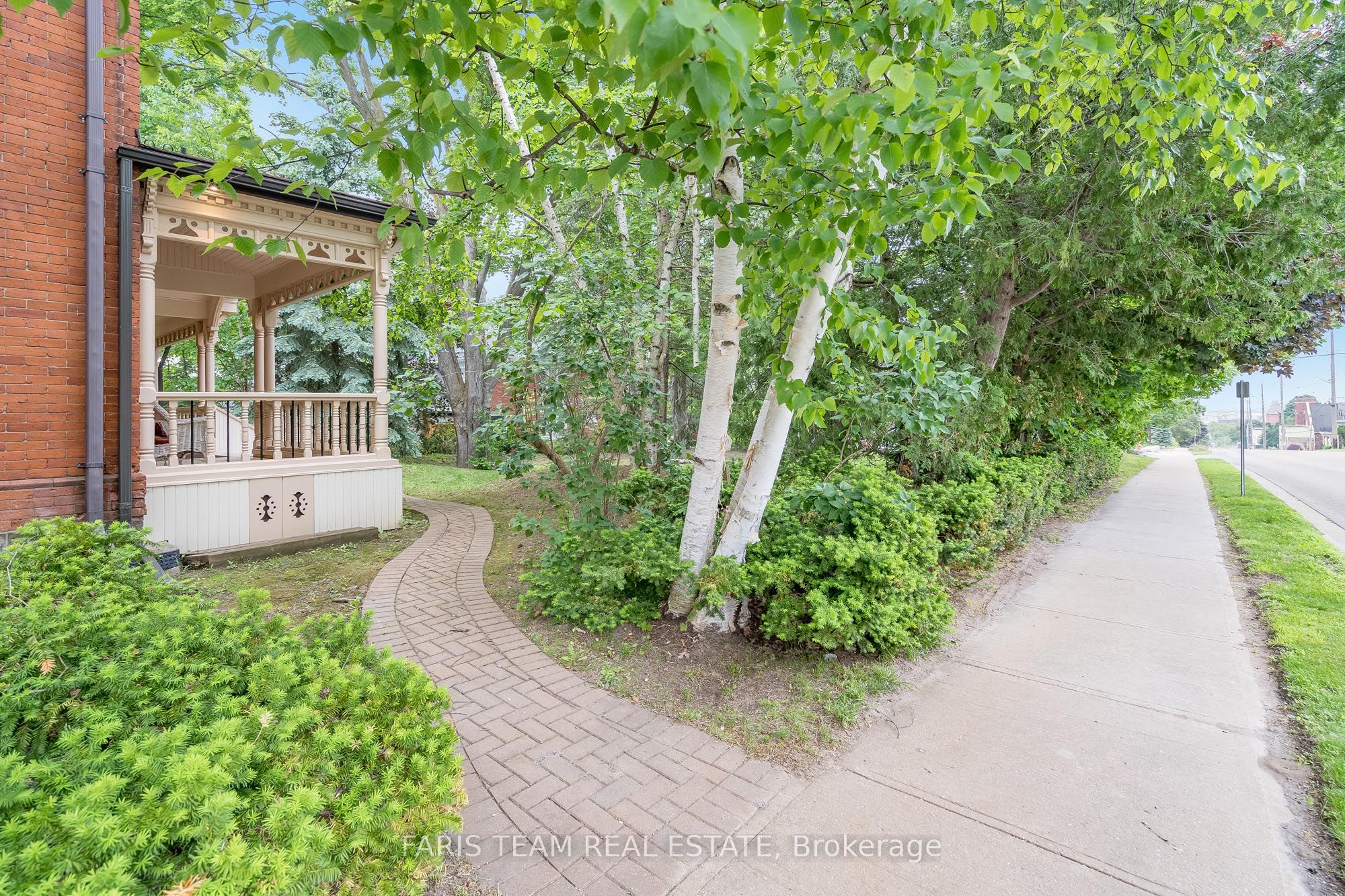 136 West Street N Property Photo 39