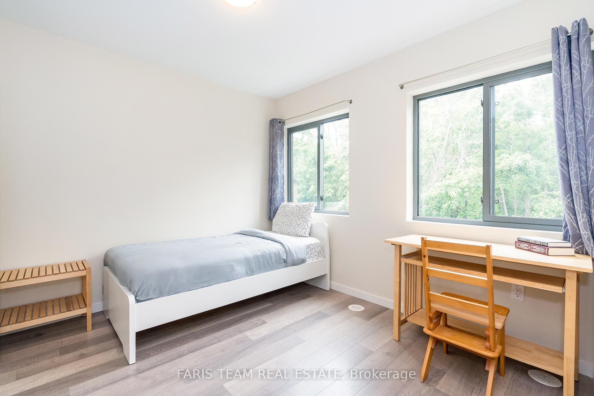 369 Essa Road 36 Property Photo 16