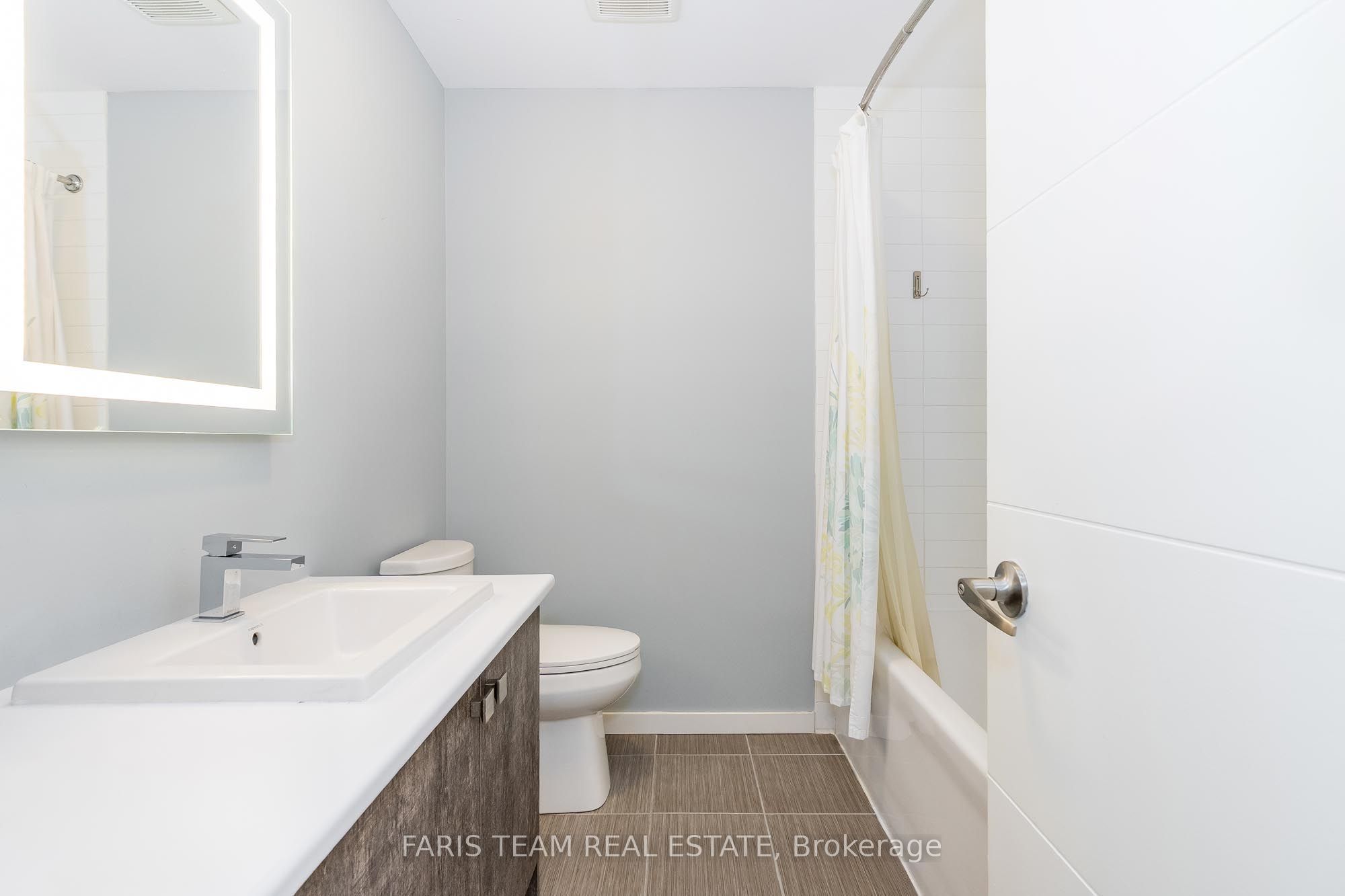 369 Essa Road 36 Property Photo 17