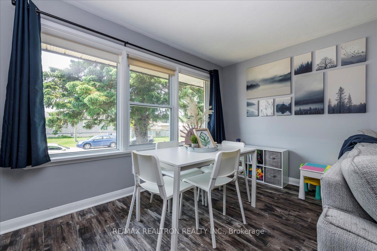 467 Irwin Street Property Photo 4
