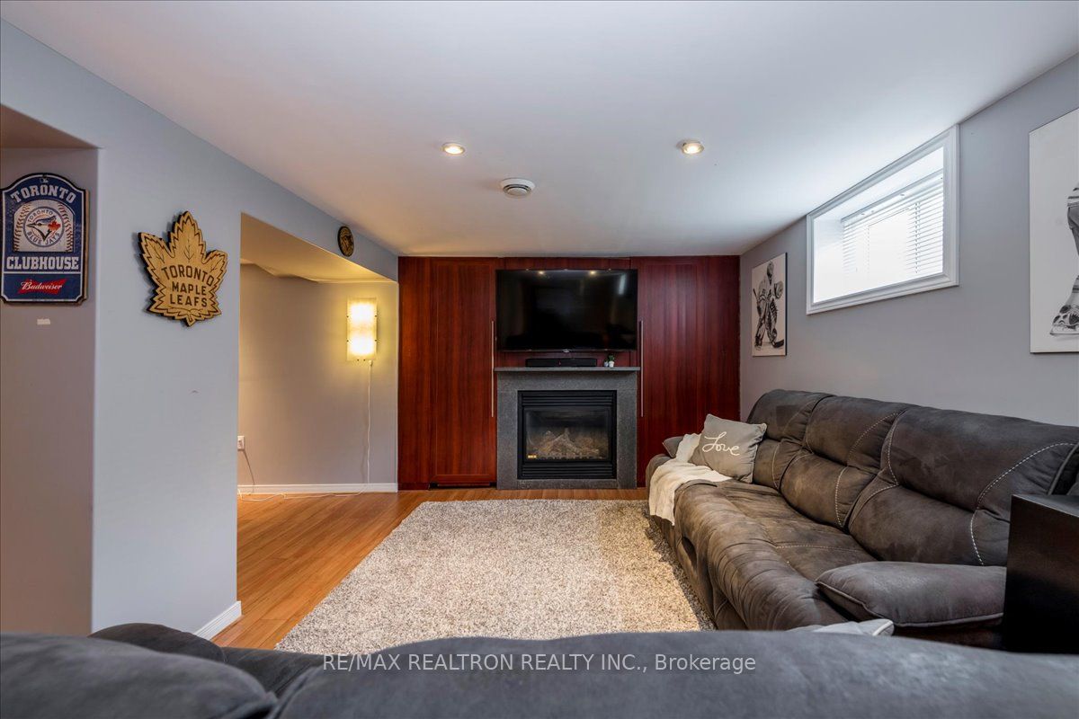 467 Irwin Street Property Photo 19