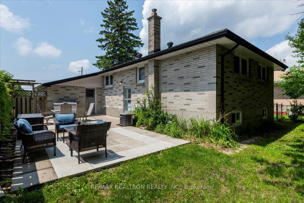 467 Irwin Street Property Photo 29