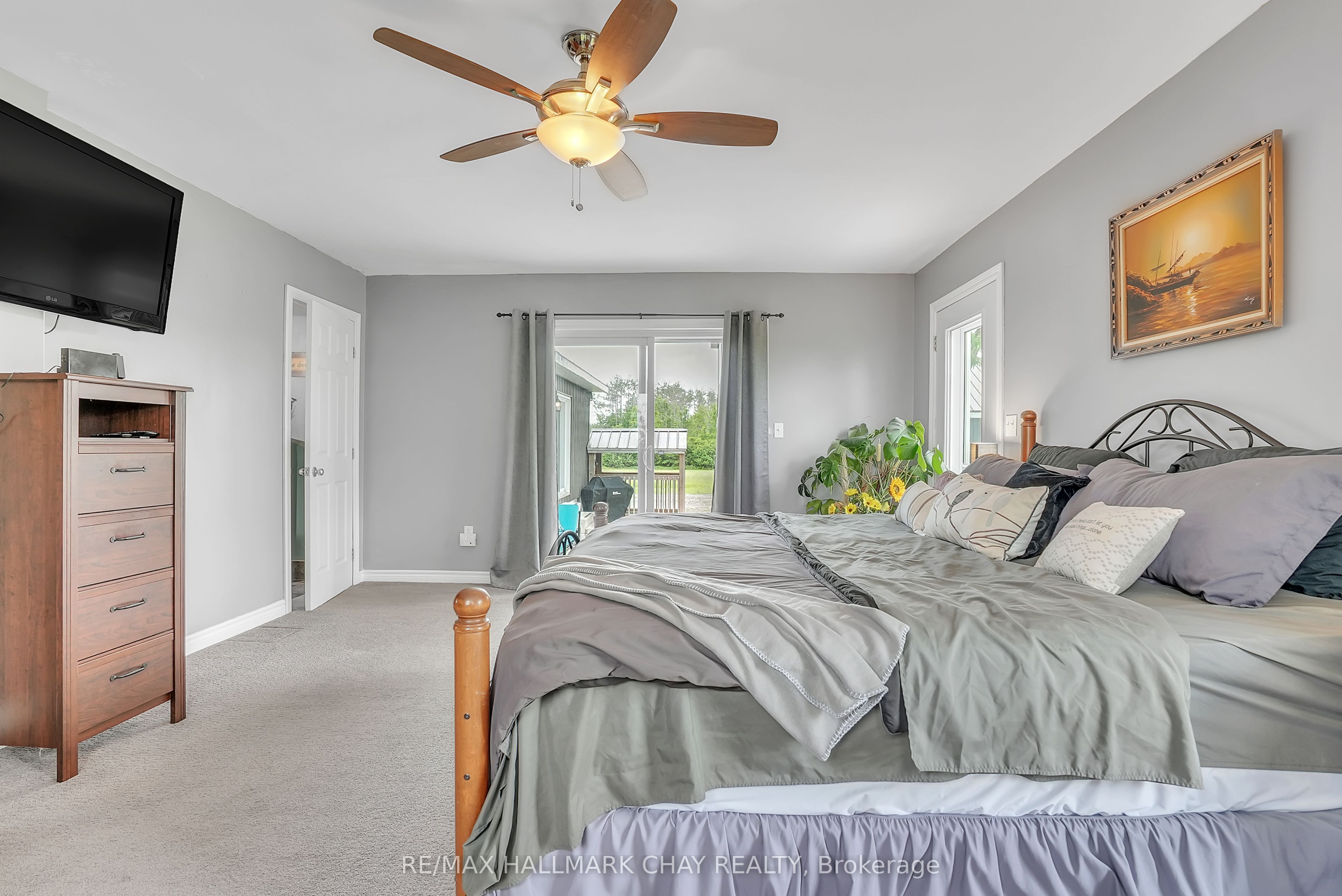 2533 Flos 3 Road W Property Photo 13