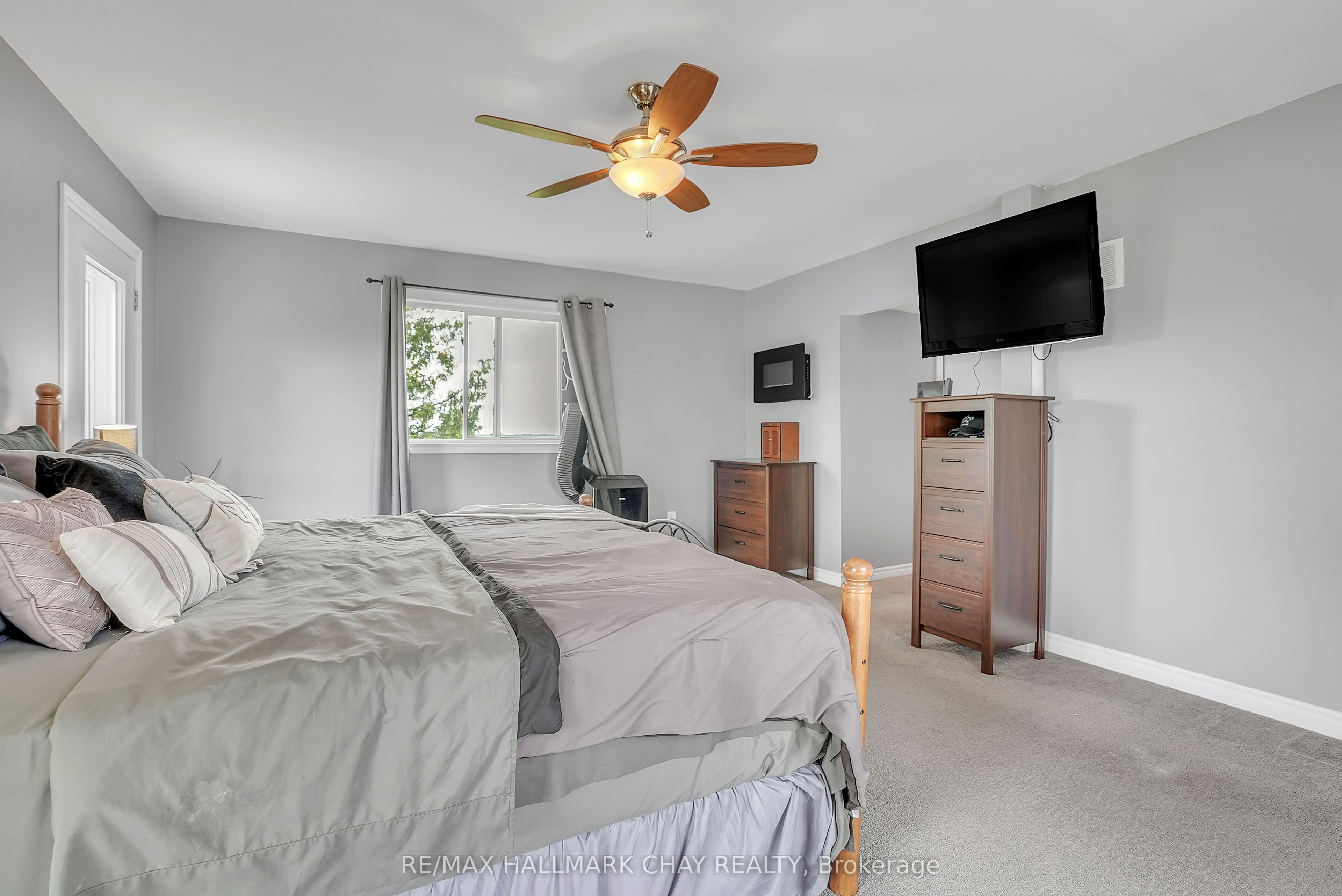 2533 Flos 3 Road W Property Photo 14