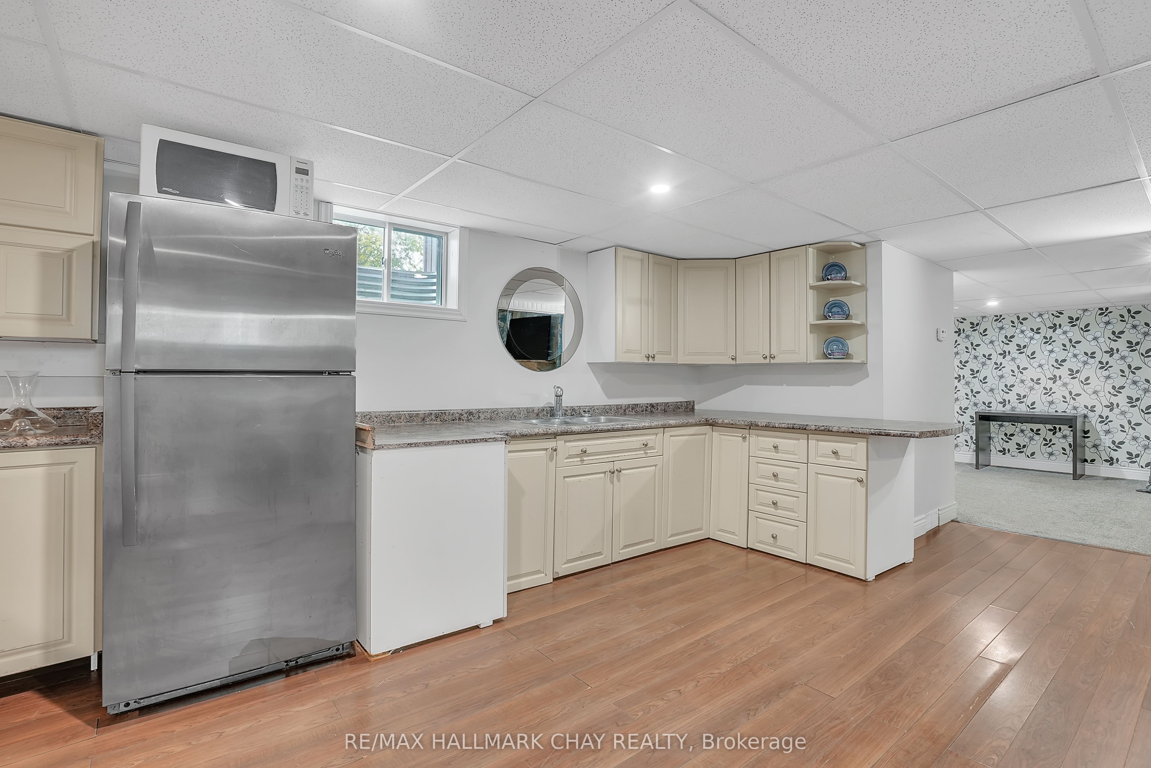 2533 Flos 3 Road W Property Photo 20