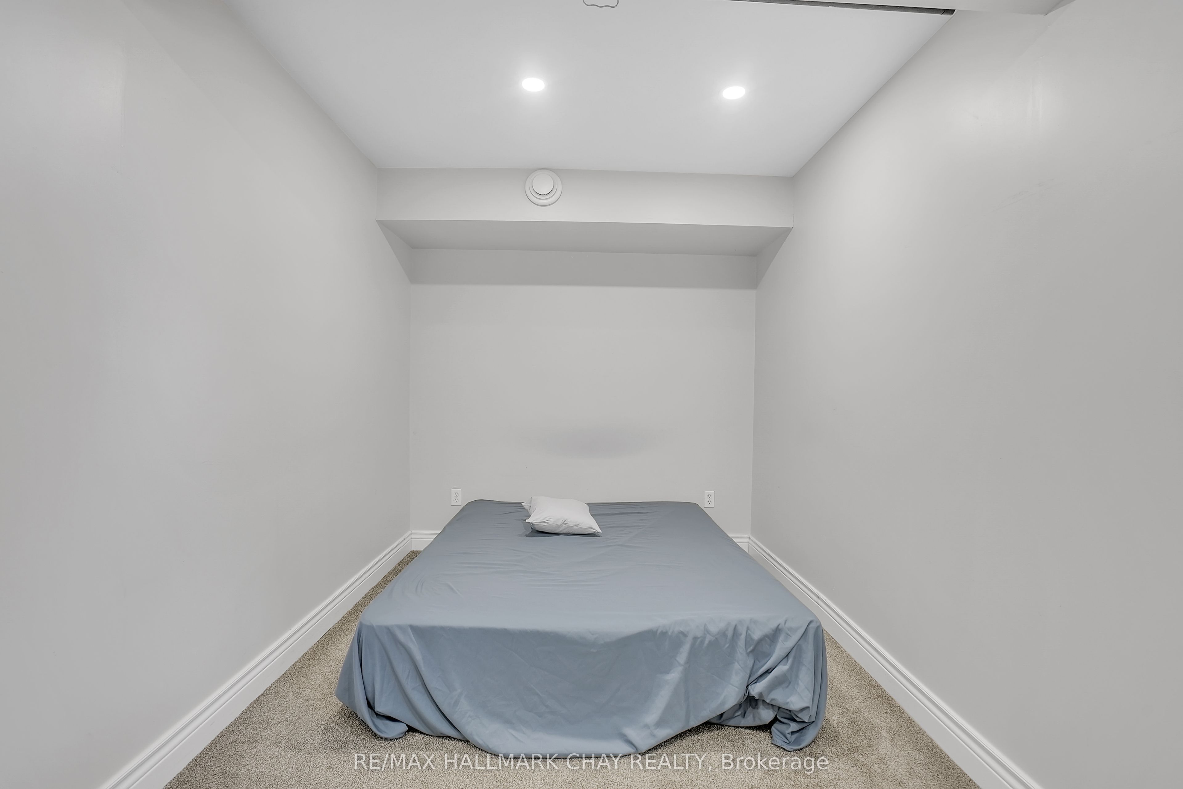 2533 Flos 3 Road W Property Photo 22