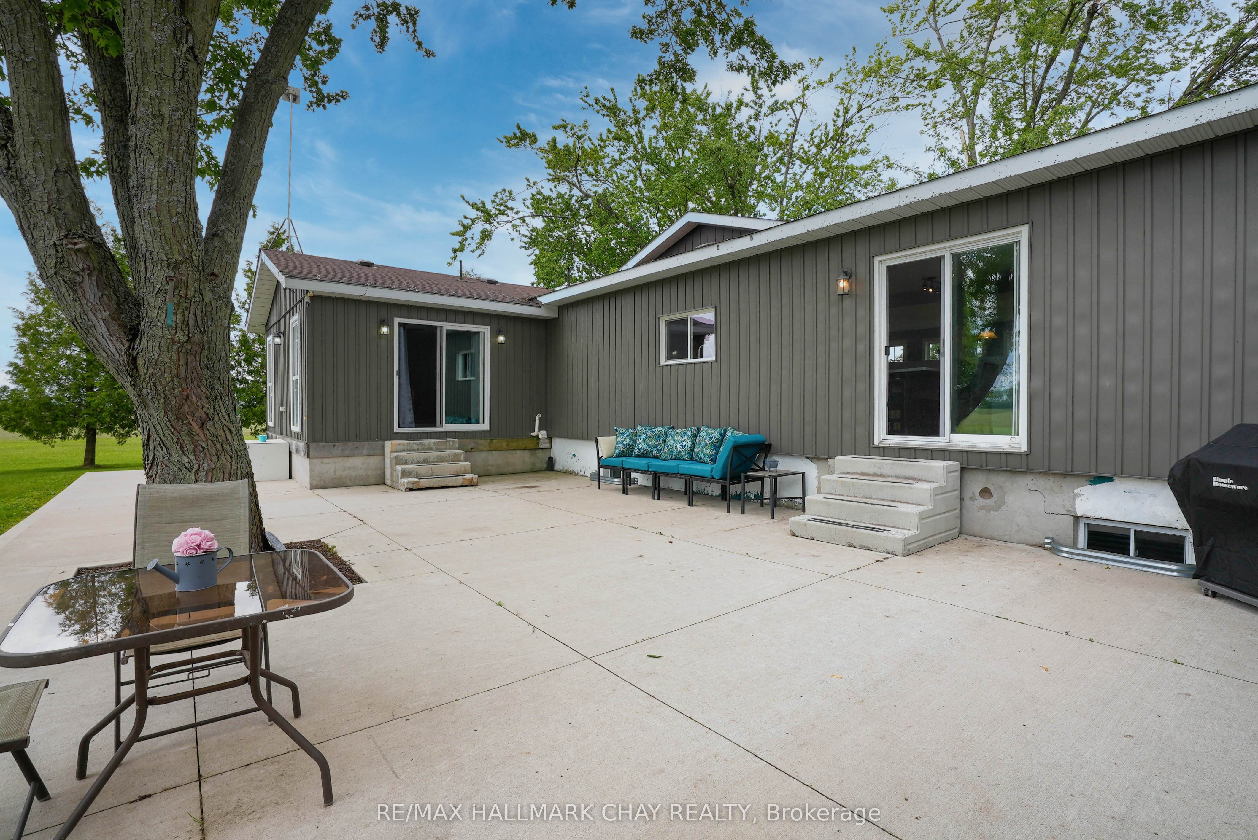 2533 Flos 3 Road W Property Photo 35