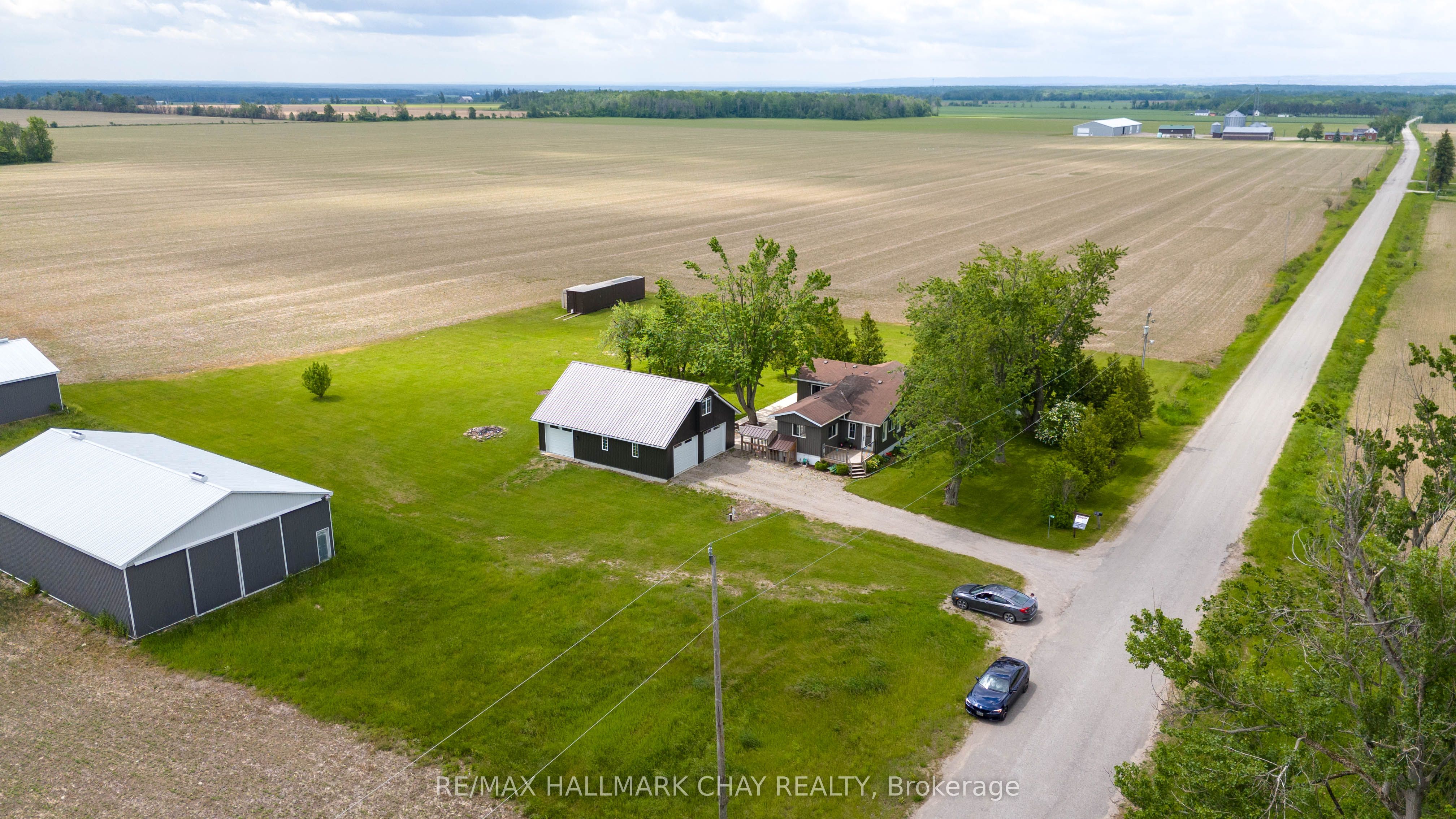 2533 Flos 3 Road W Property Photo 40