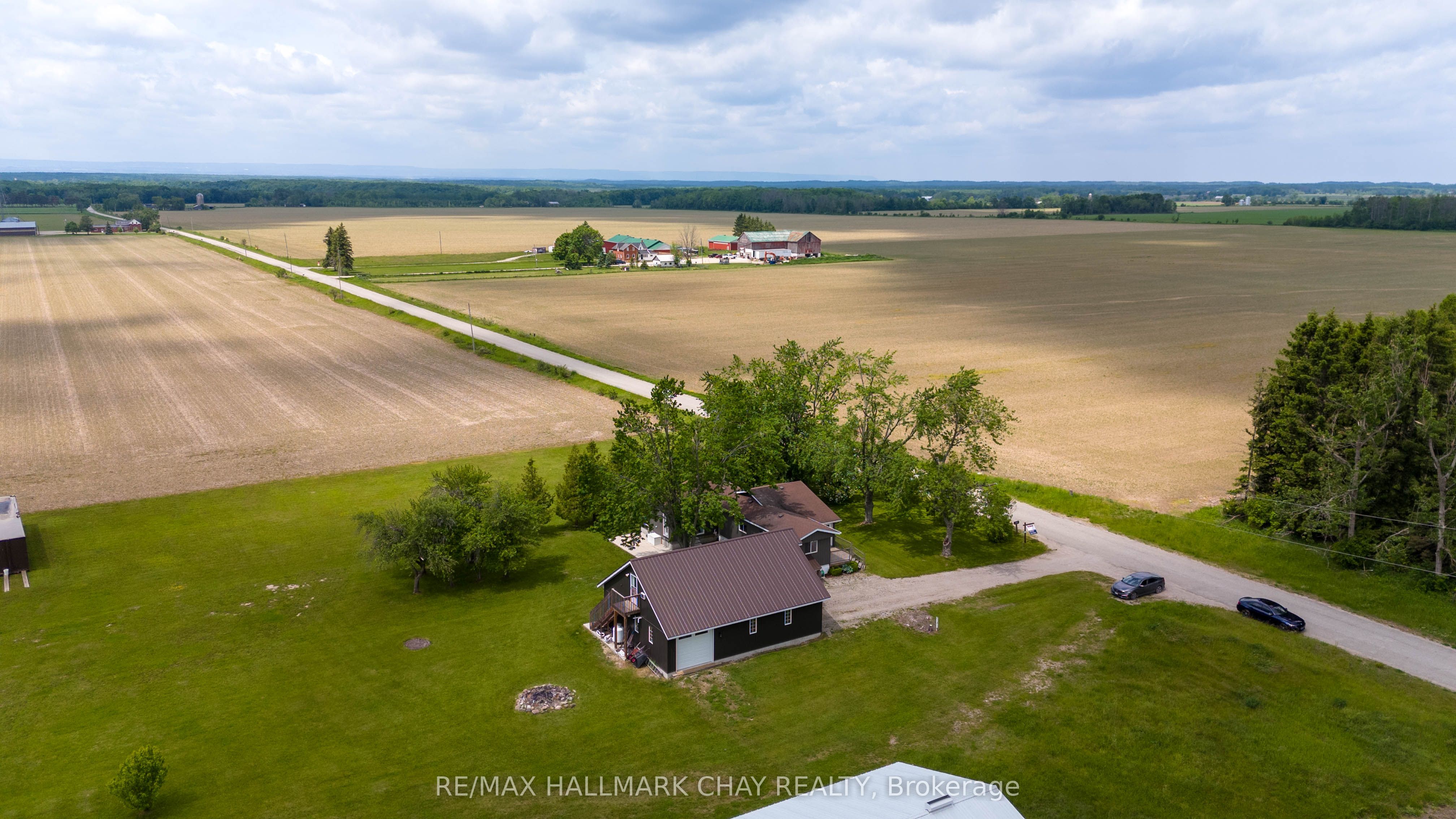 2533 Flos 3 Road W Property Photo 42