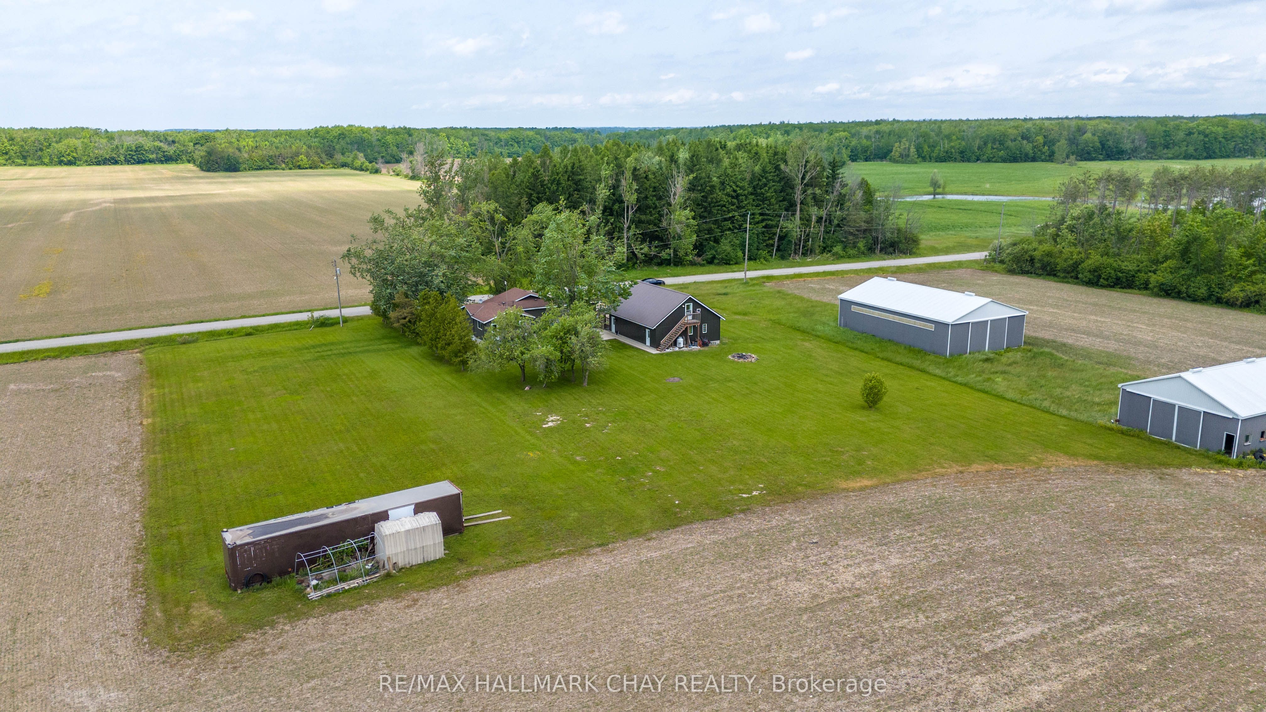 2533 Flos 3 Road W Property Photo 43