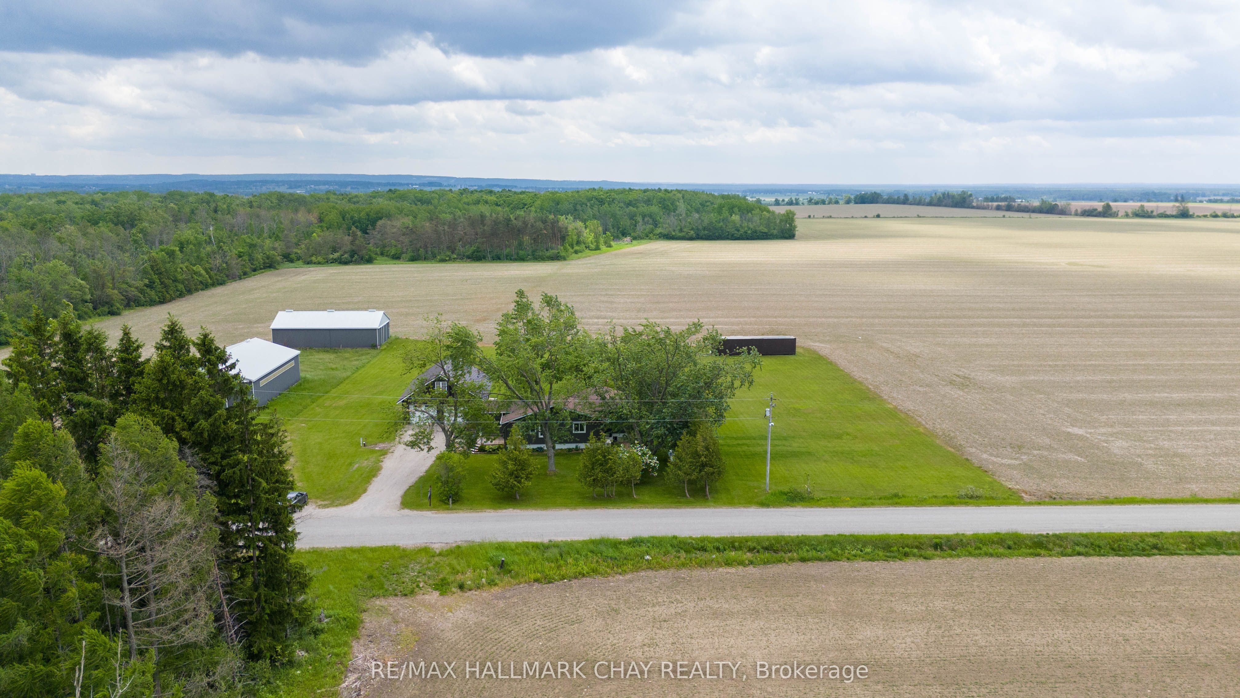 2533 Flos 3 Road W Property Photo 46