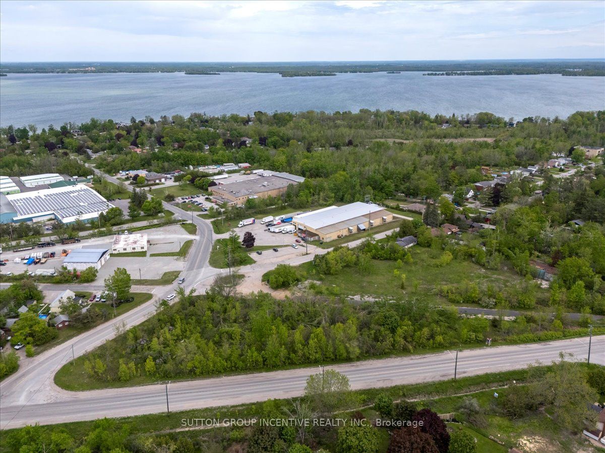 570 Laclie Street Property Photo 7