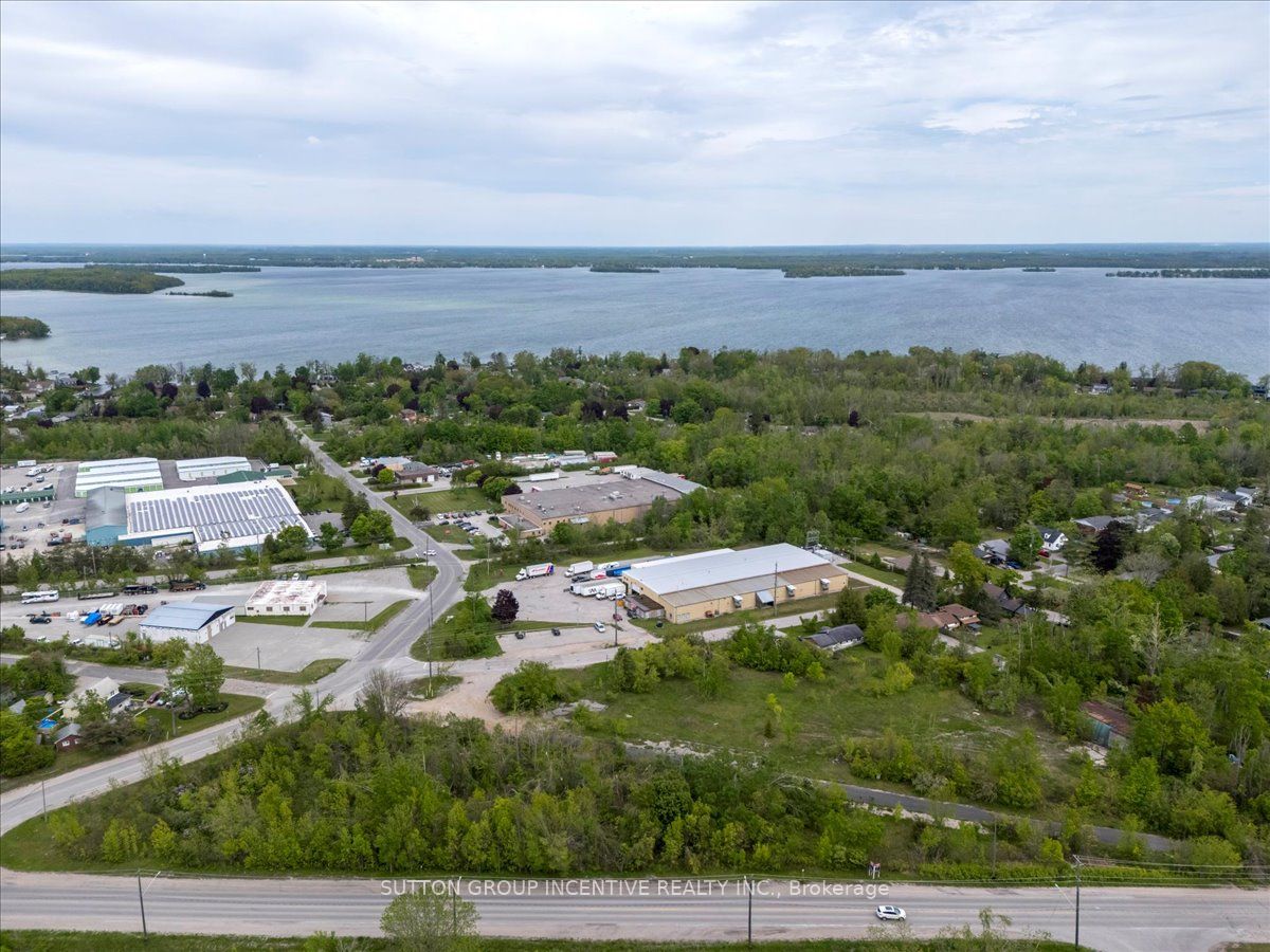 570 Laclie Street Property Photo 8