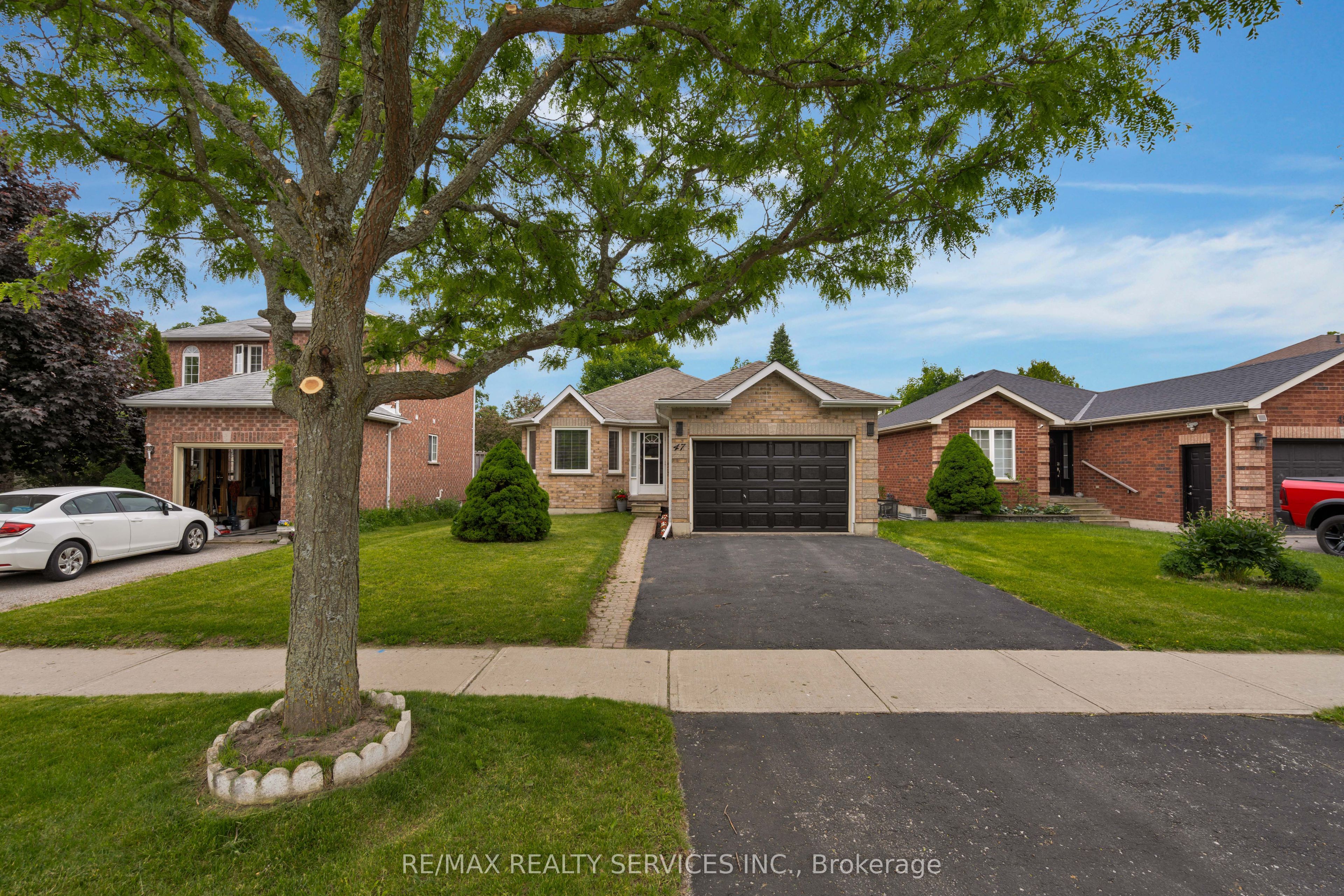 47 Sydenham Wells Property Photo 1