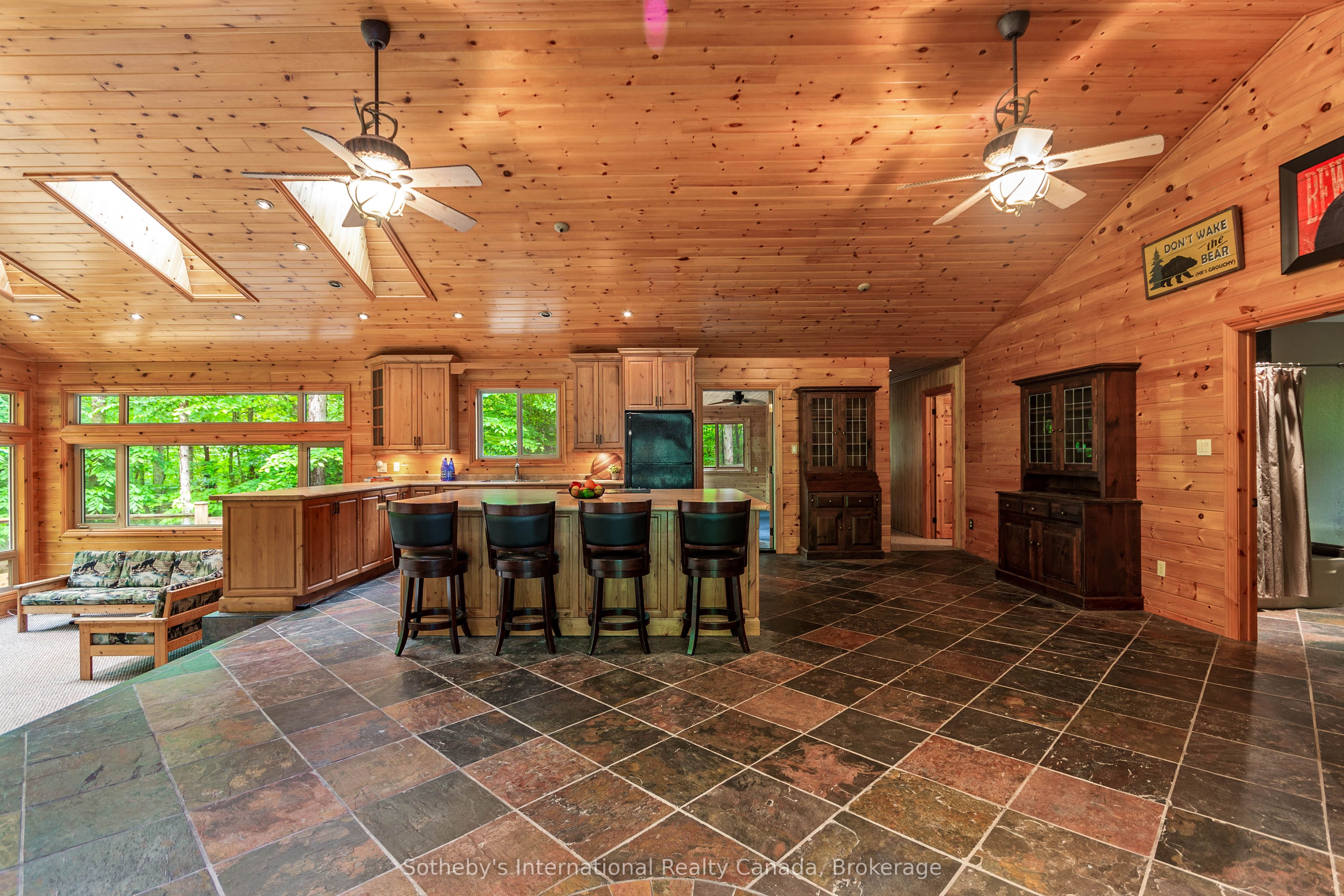 4 Amik Lane Property Photo 3