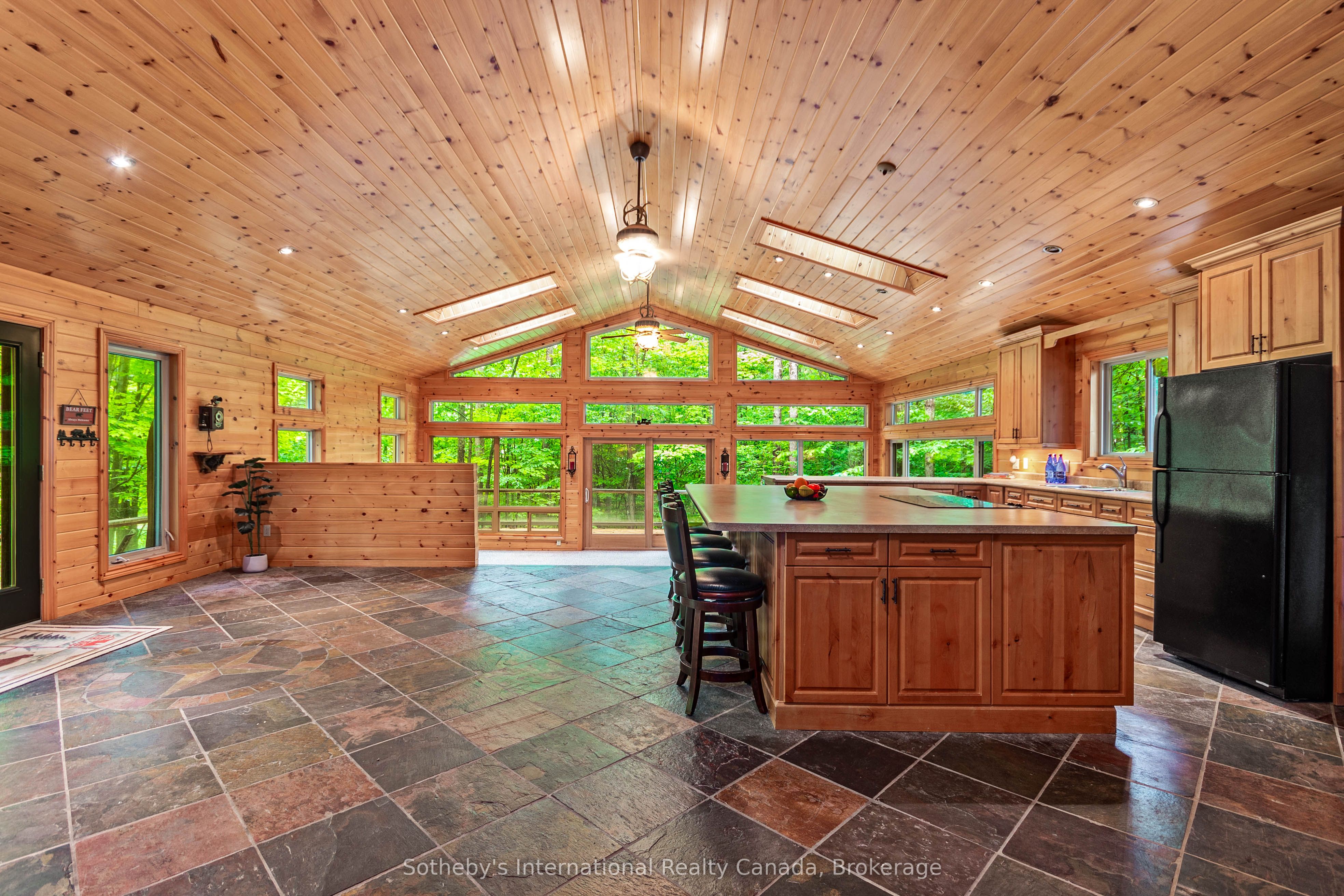 4 Amik Lane Property Photo 8