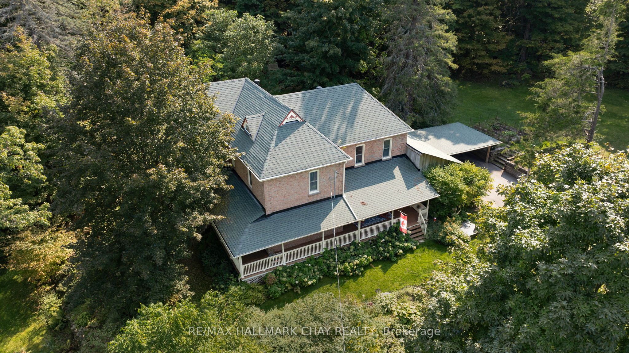 4950 Penetanguishene Road Property Photo 6
