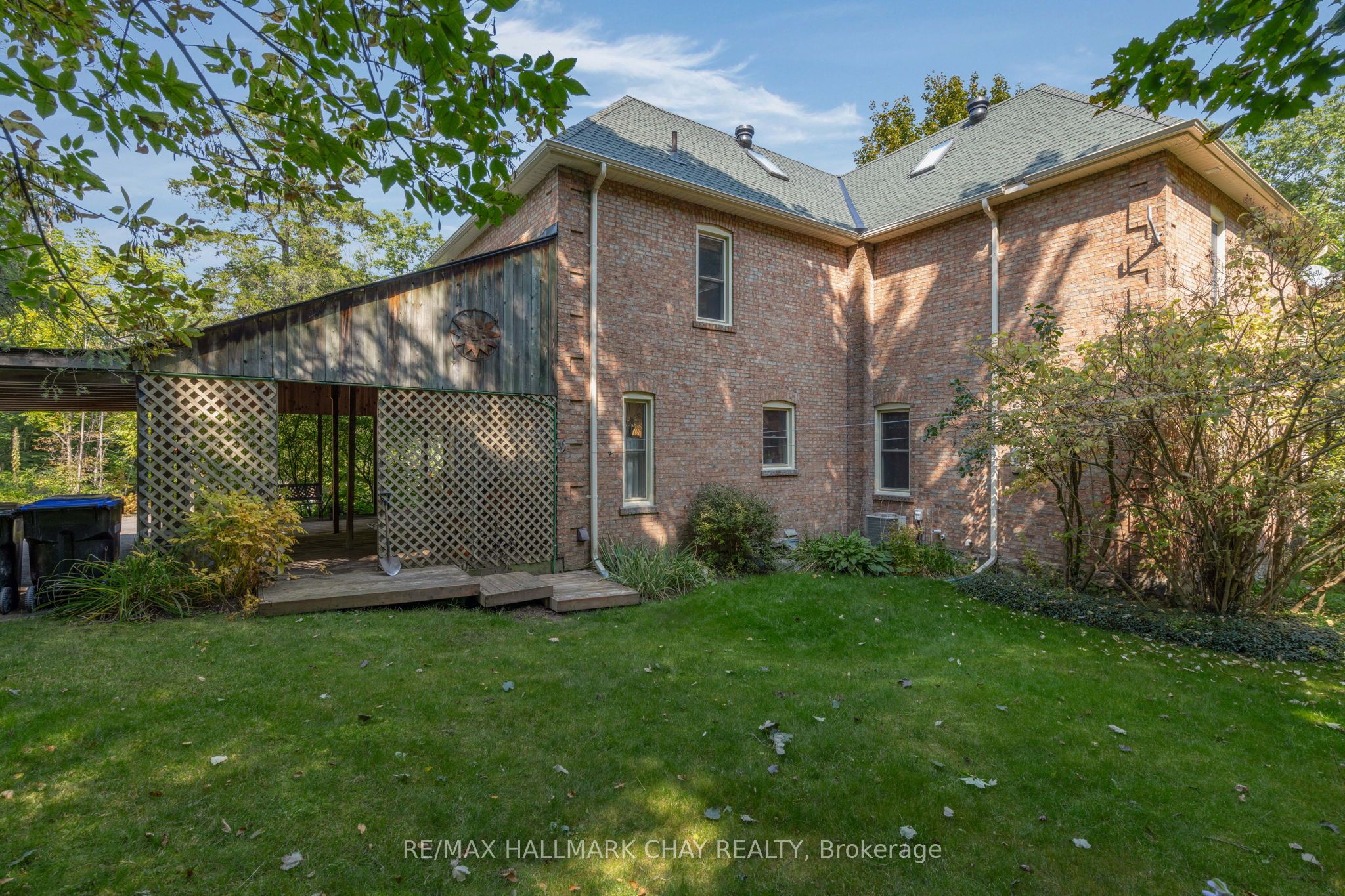 4950 Penetanguishene Road Property Photo 7