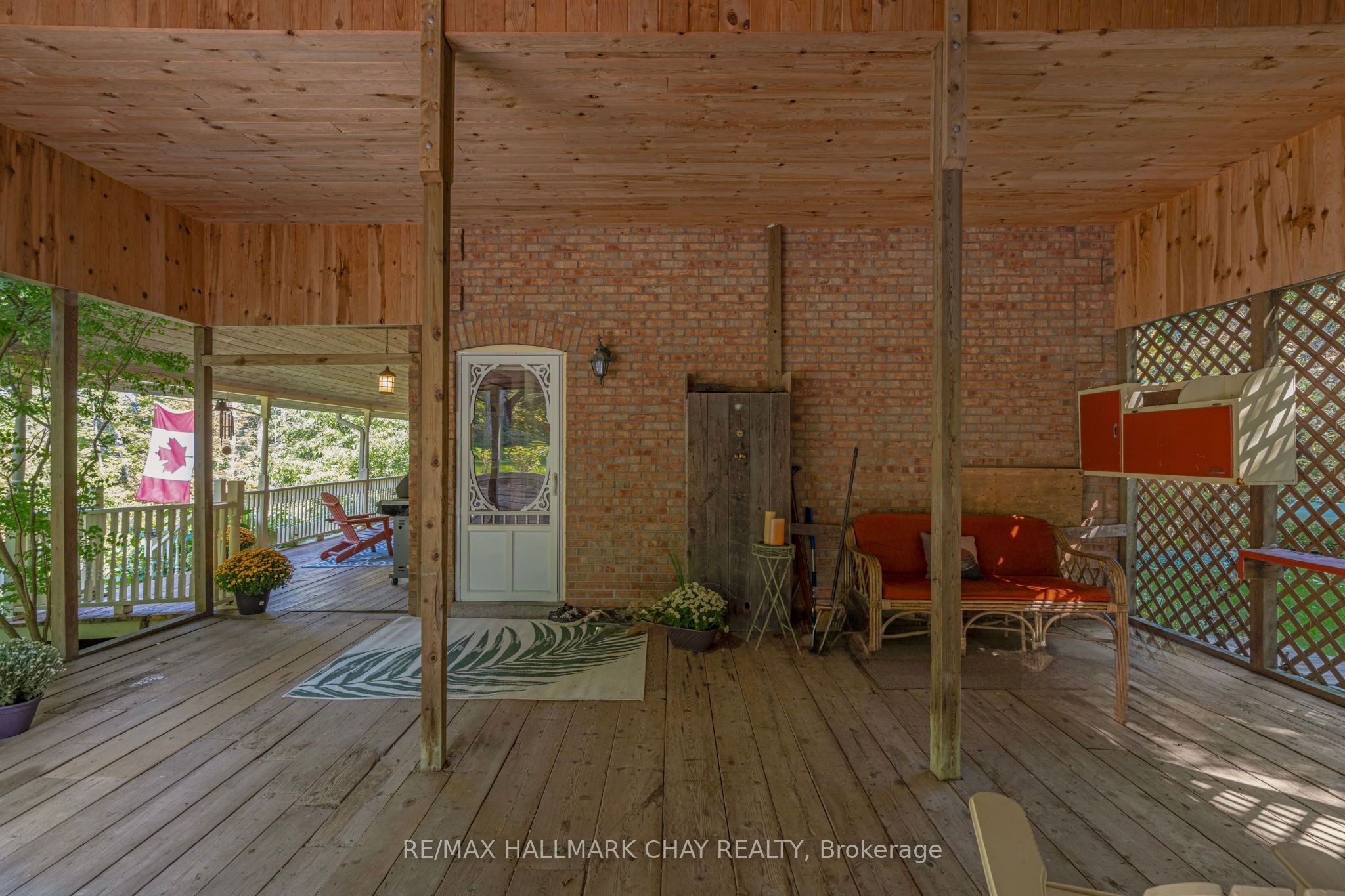 4950 Penetanguishene Road Property Photo 8
