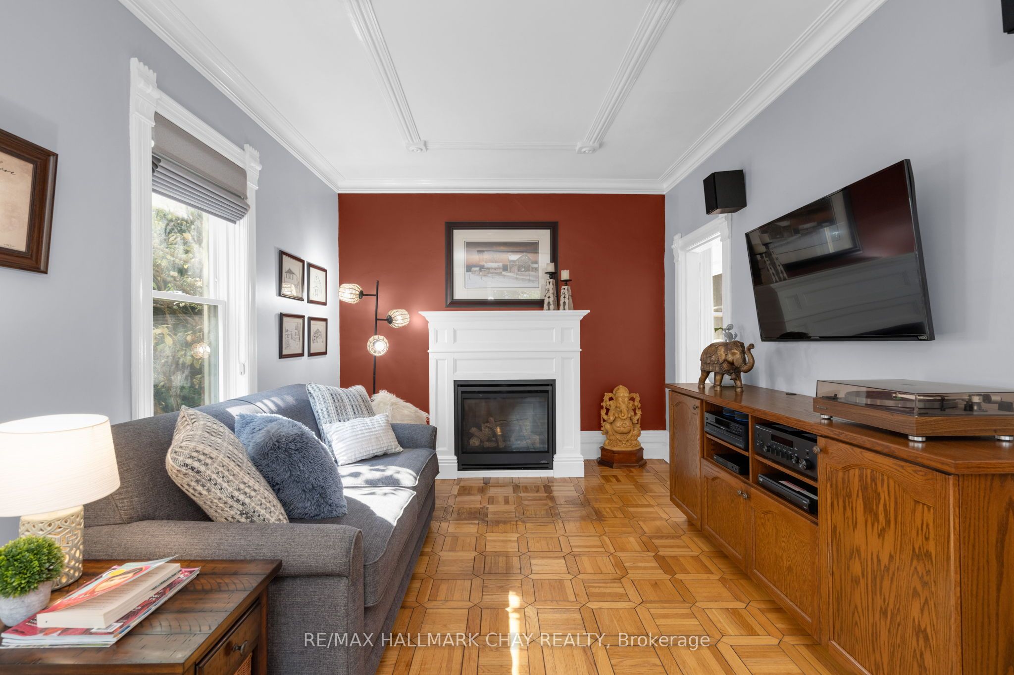 4950 Penetanguishene Road Property Photo 17