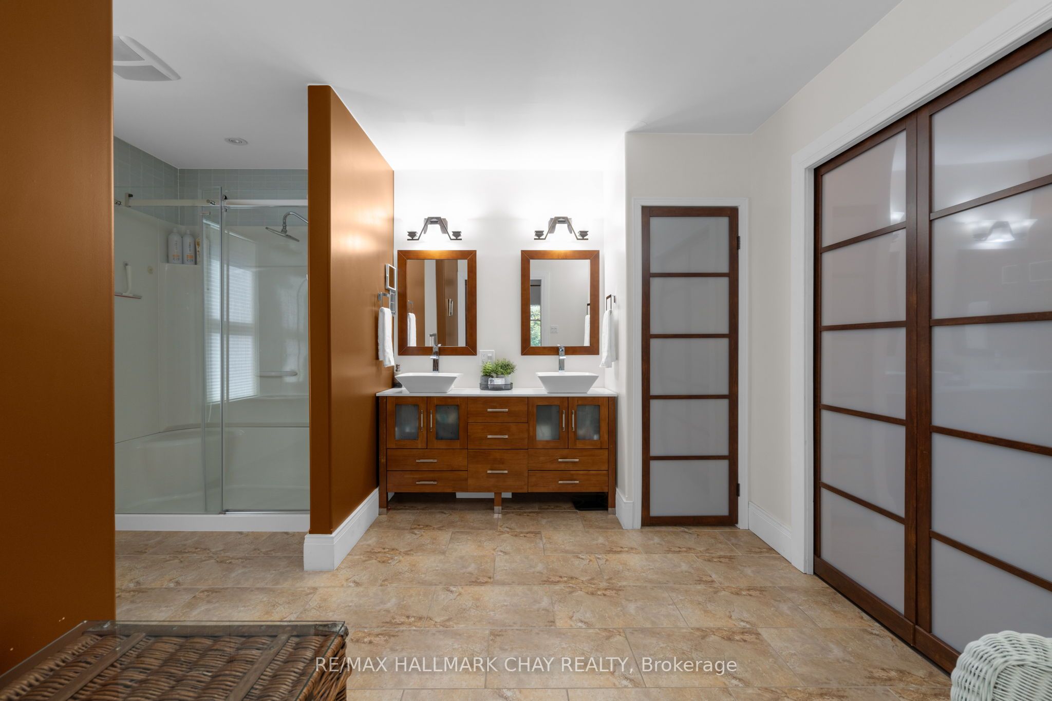 4950 Penetanguishene Road Property Photo 27