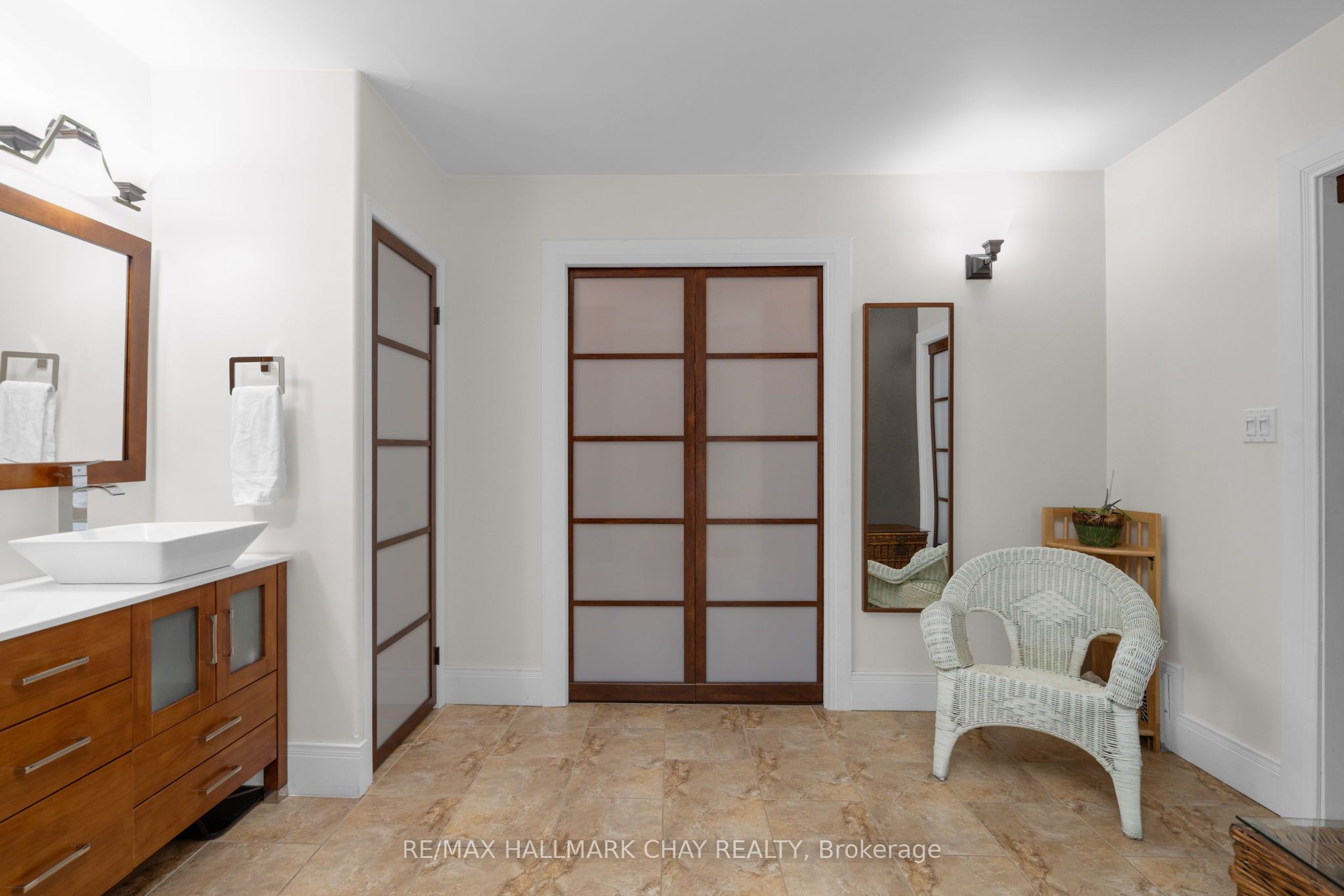 4950 Penetanguishene Road Property Photo 29