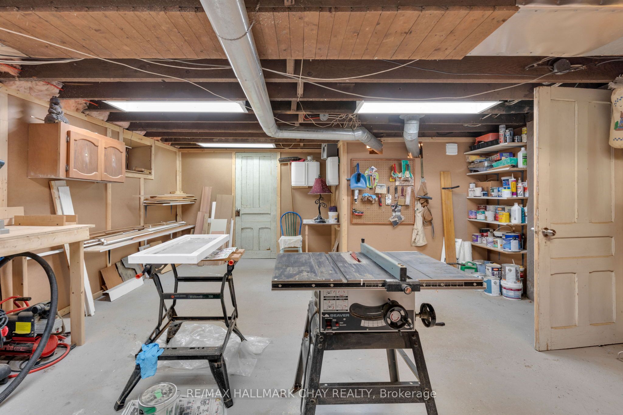 4950 Penetanguishene Road Property Photo 35