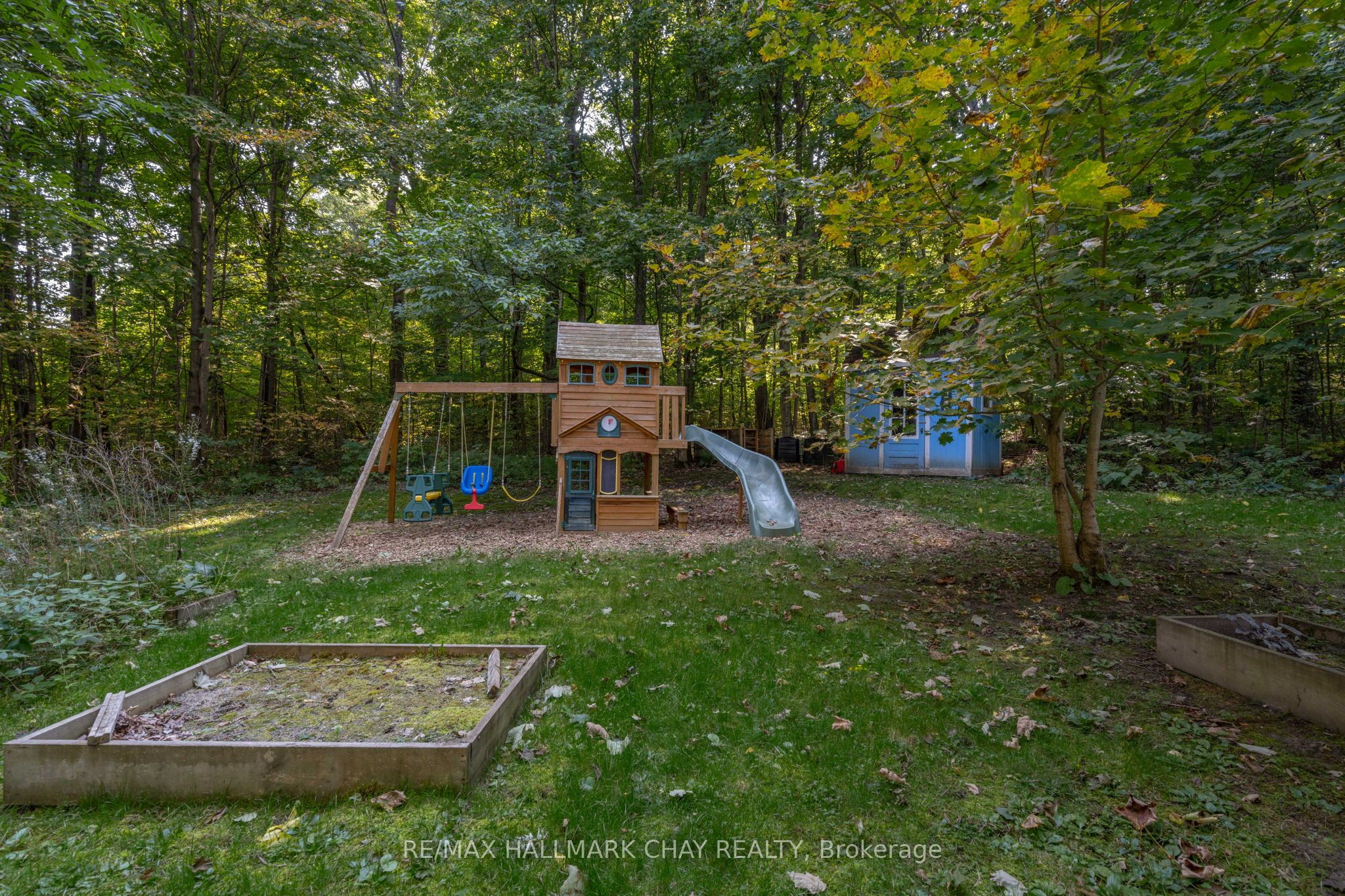4950 Penetanguishene Road Property Photo 36