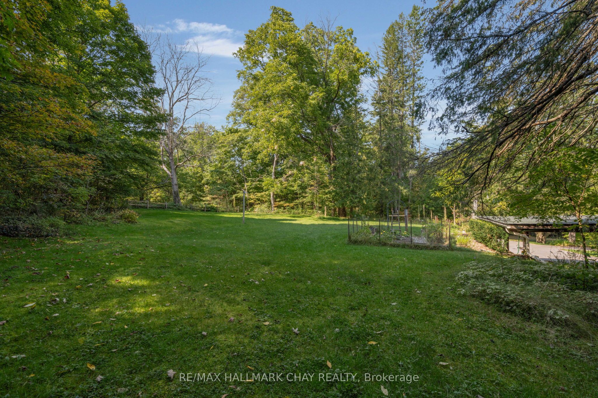4950 Penetanguishene Road Property Photo 37